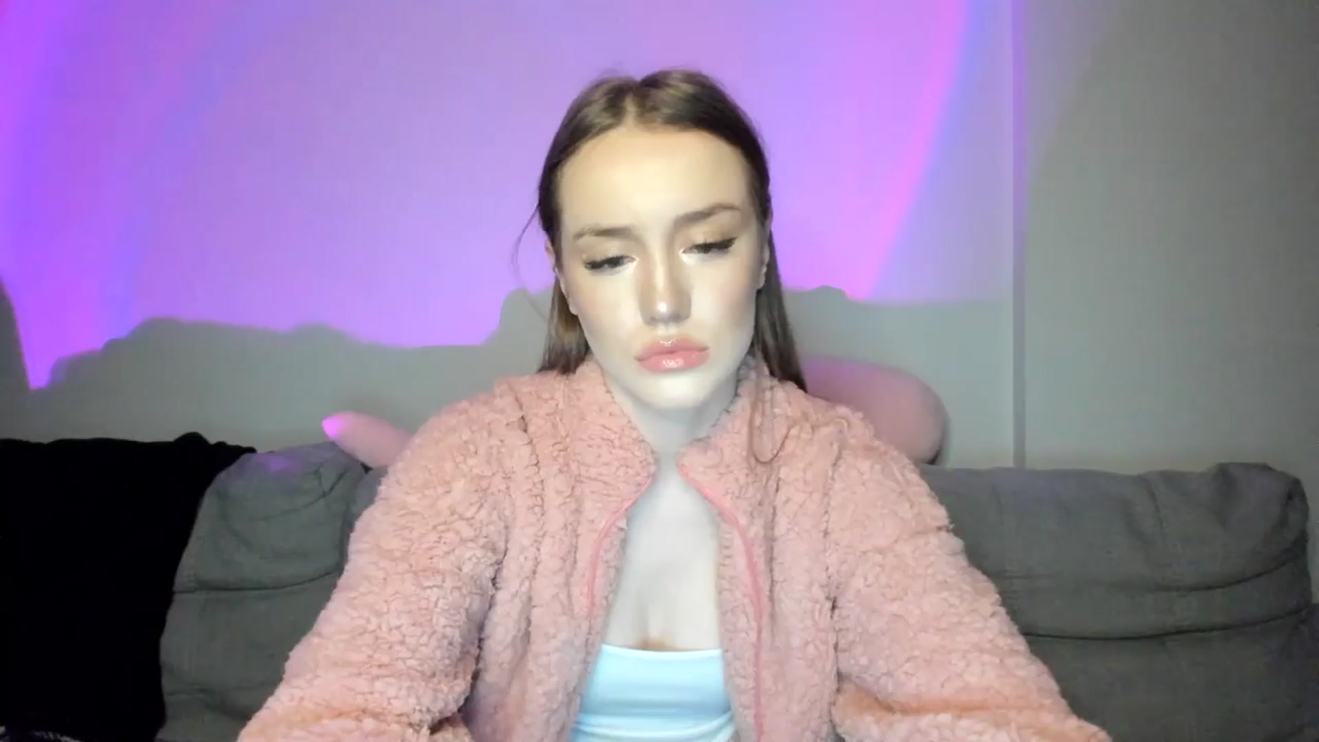 Gallery image thumbnail from IsabellRrose's myfreecams stream on, 01/09/2025, 17:08 image 15 of 20