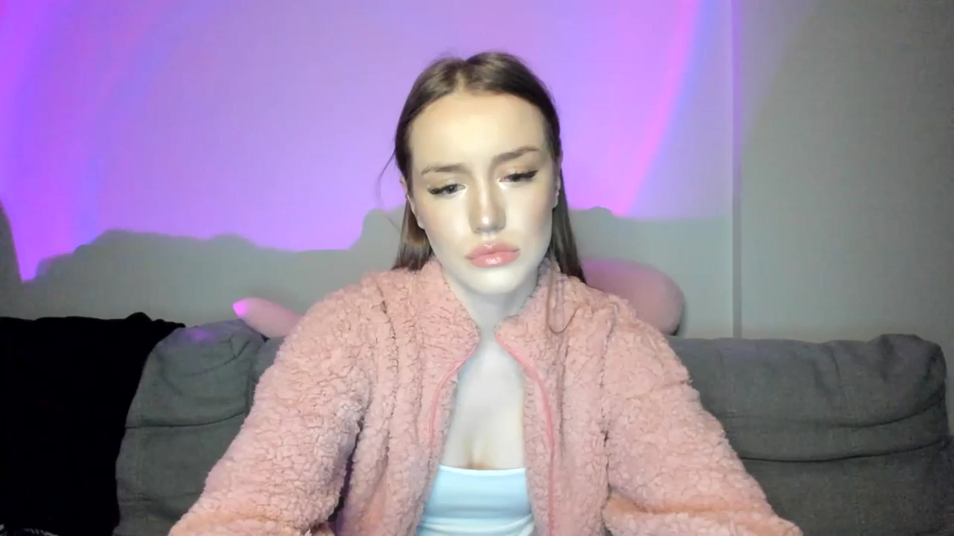 Gallery image thumbnail from IsabellRrose's myfreecams stream on, 01/09/2025, 17:08 image 17 of 20
