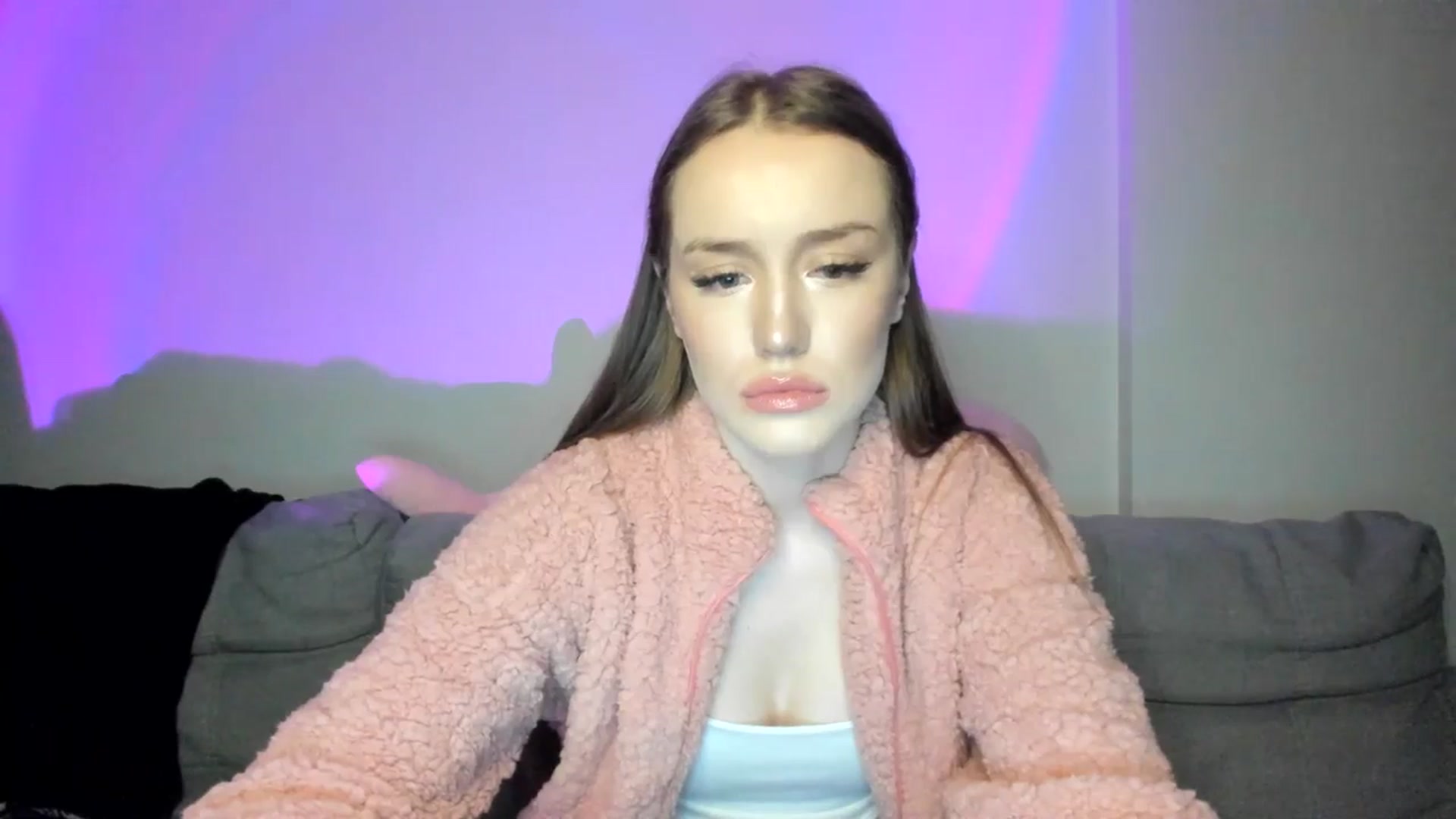 Gallery image thumbnail from IsabellRrose's myfreecams stream on, 01/09/2025, 18:33 image 6 of 20