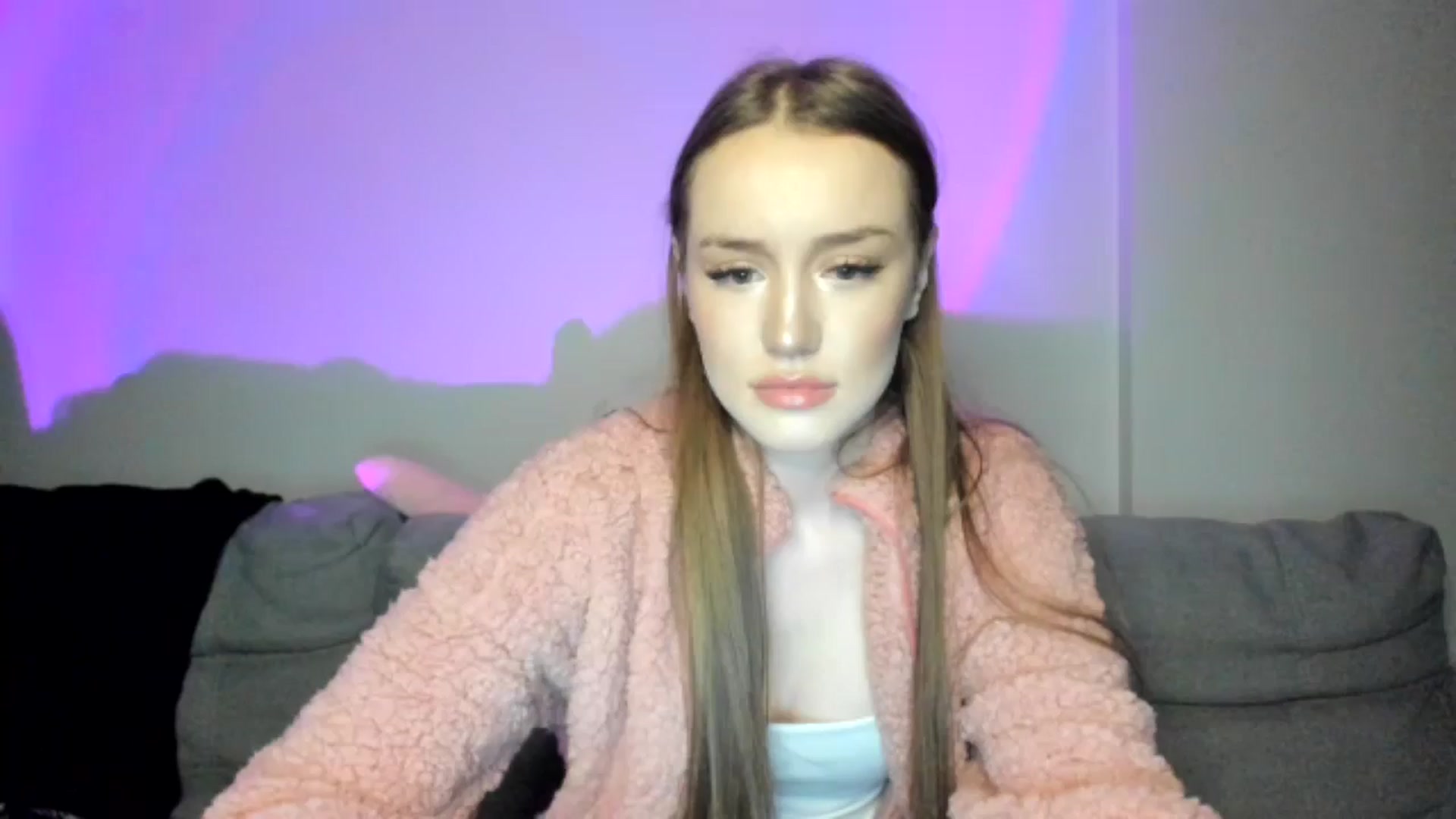 Gallery image thumbnail from IsabellRrose's myfreecams stream on, 01/09/2025, 18:33 image 1 of 20