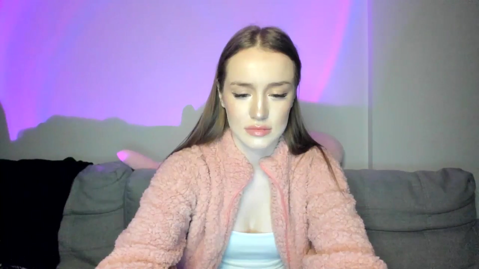 Gallery image thumbnail from IsabellRrose's myfreecams stream on, 01/09/2025, 18:33 image 10 of 20
