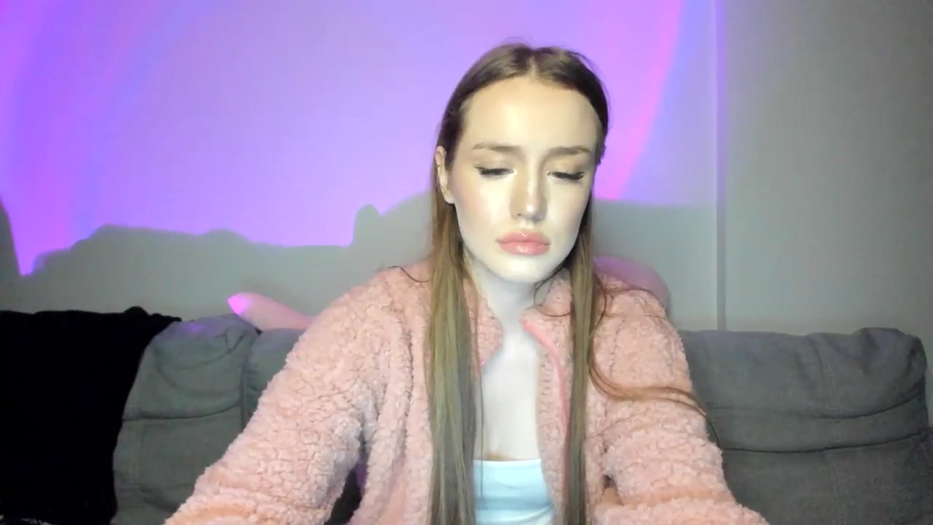 Gallery image thumbnail from IsabellRrose's myfreecams stream on, 01/09/2025, 18:33 image 3 of 20