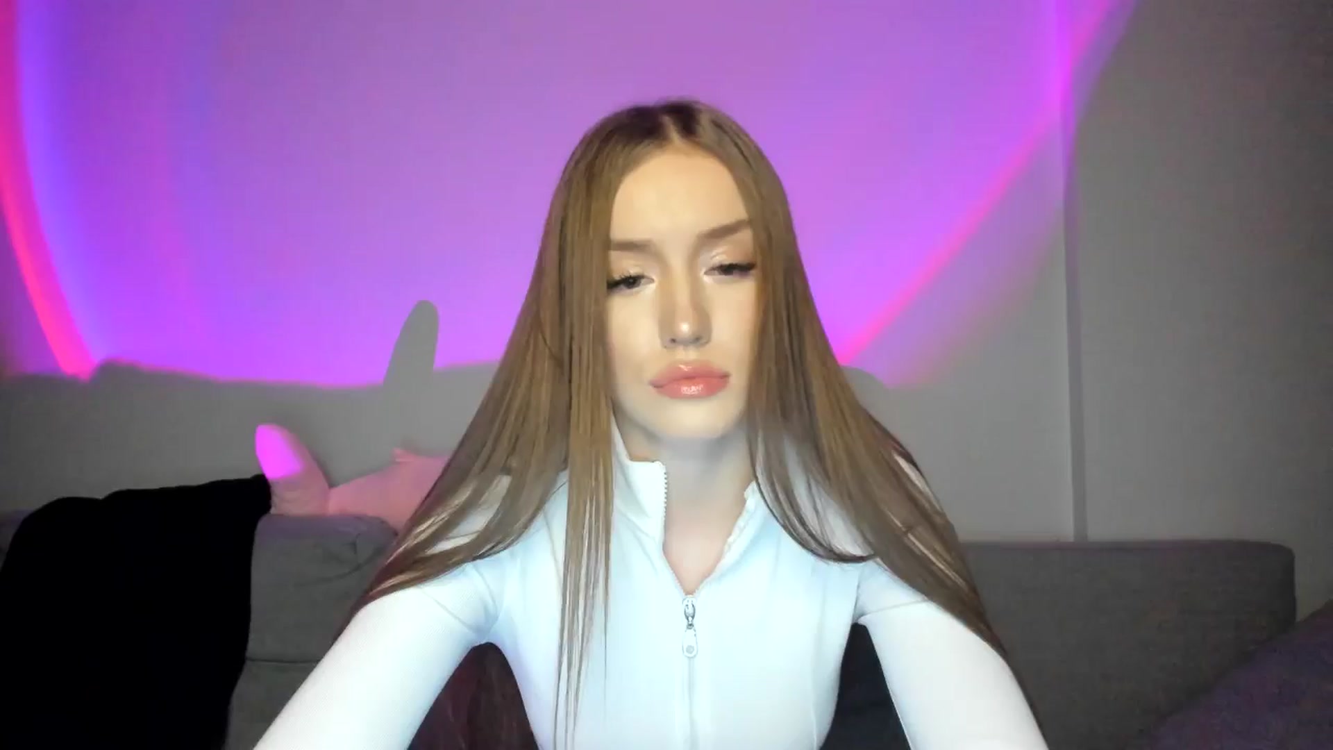 Gallery image thumbnail from IsabellRrose's myfreecams stream on, 01/12/2025, 17:53 image 3 of 20