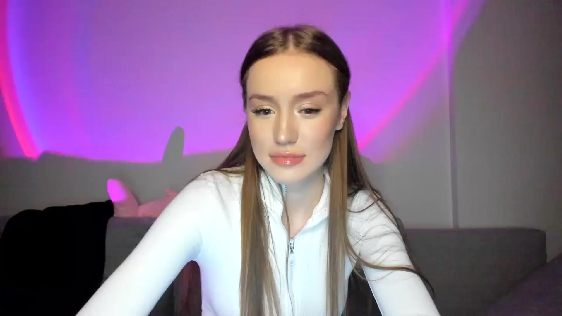 Gallery image thumbnail from IsabellRrose's myfreecams stream on, 01/12/2025, 17:53 image 13 of 20