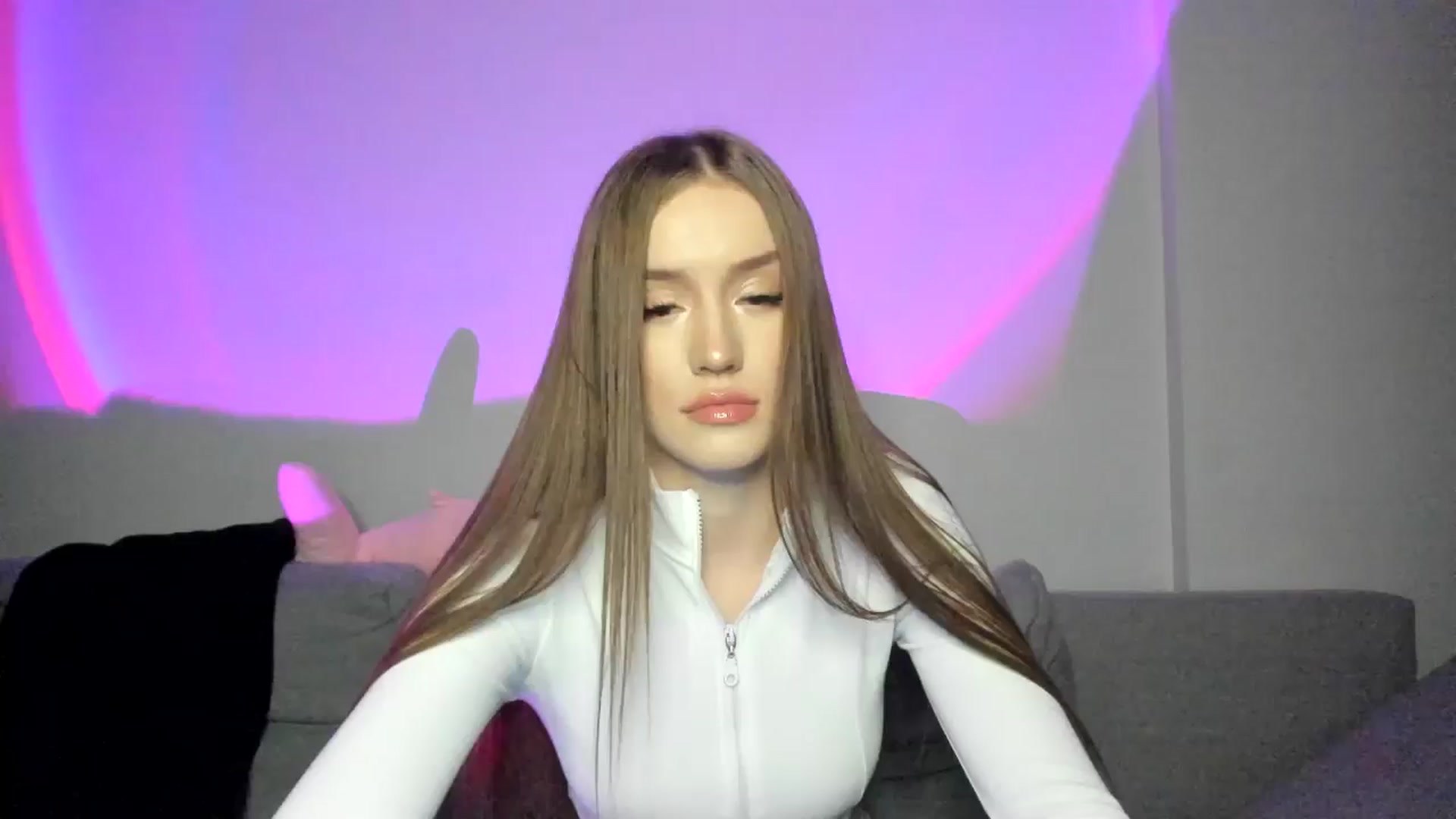 Gallery image thumbnail from IsabellRrose's myfreecams stream on, 01/12/2025, 17:53 image 5 of 20
