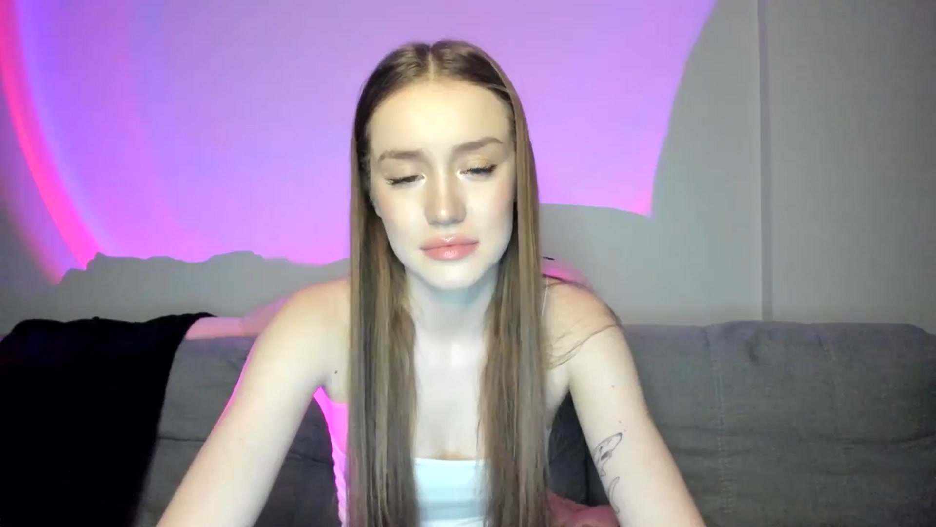 Gallery image thumbnail from IsabellRrose's myfreecams stream on, 01/13/2025, 18:12 image 19 of 20