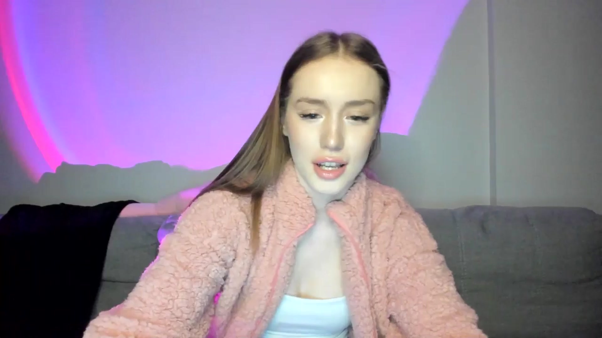 Gallery image thumbnail from IsabellRrose's myfreecams stream on, 01/13/2025, 18:12 image 8 of 20