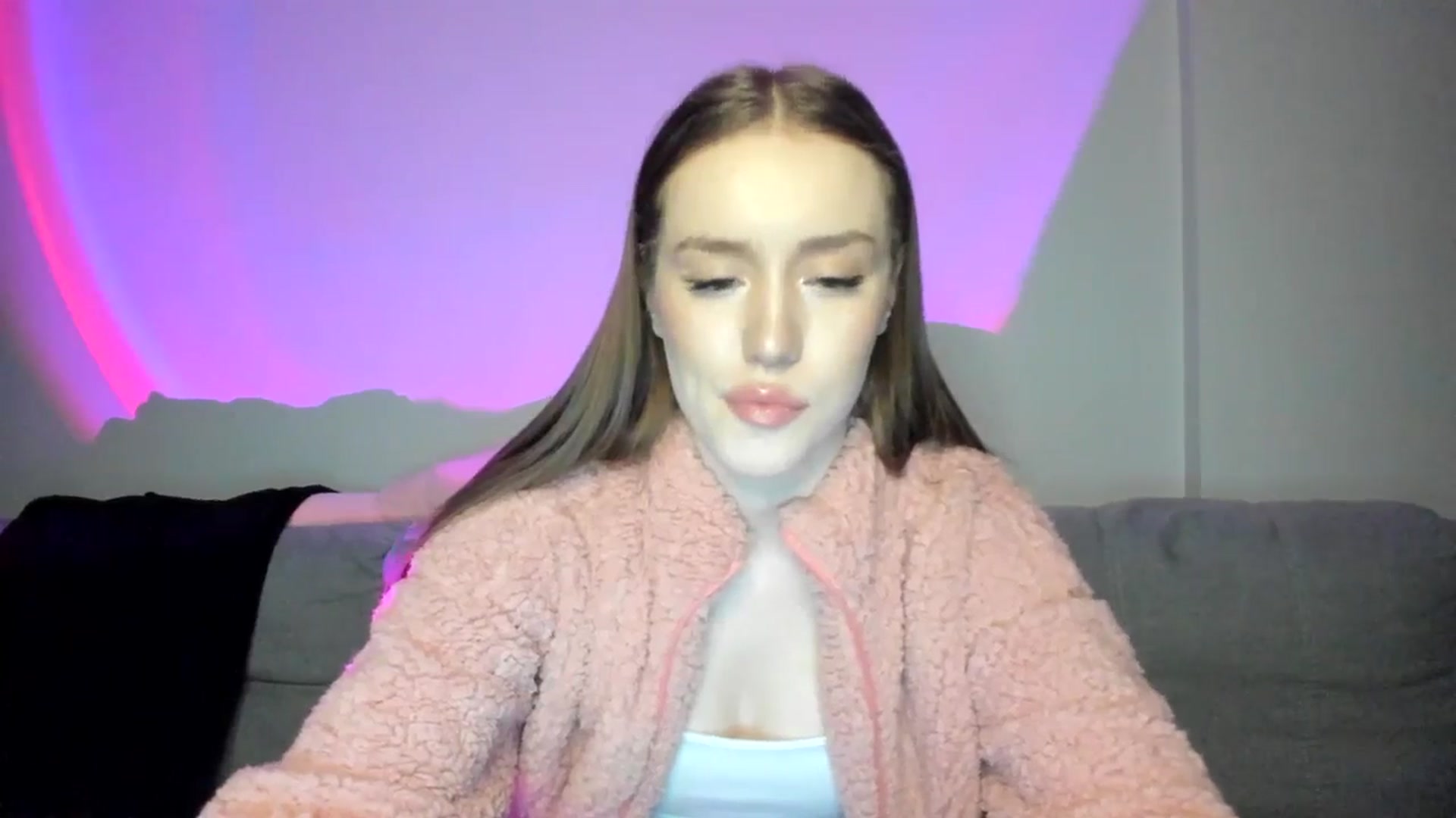 Gallery image thumbnail from IsabellRrose's myfreecams stream on, 01/13/2025, 18:12 image 16 of 20