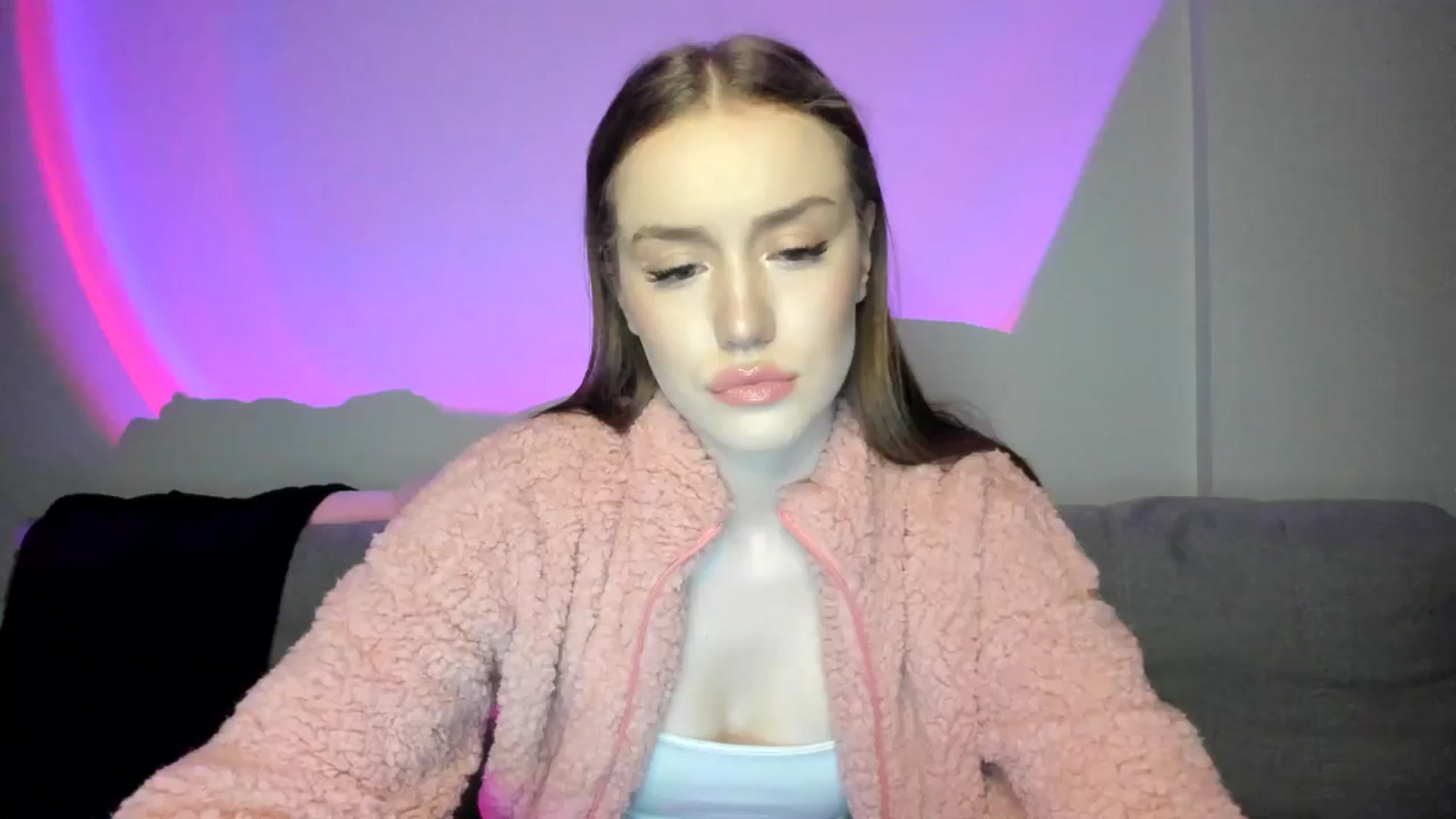 Gallery image thumbnail from IsabellRrose's myfreecams stream on, 01/13/2025, 18:12 image 2 of 20