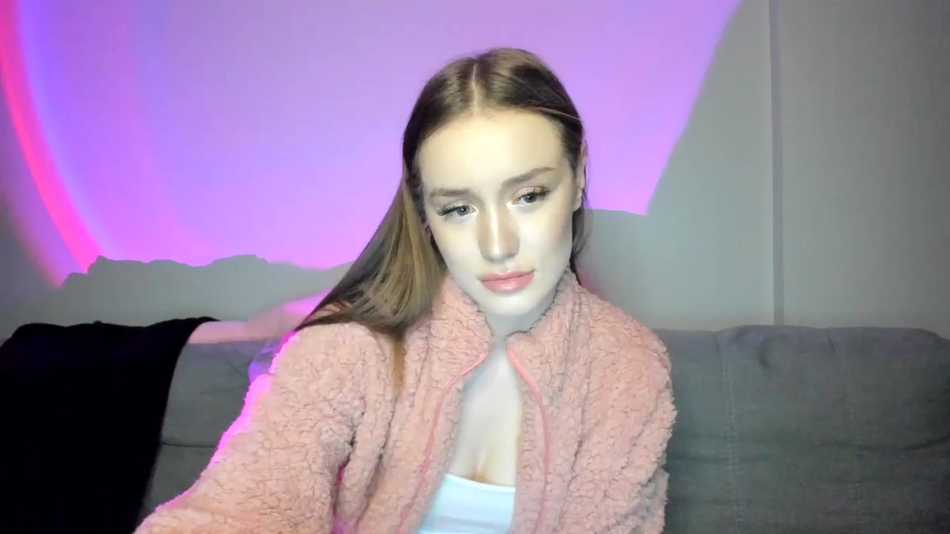 Gallery image thumbnail from IsabellRrose's myfreecams stream on, 01/13/2025, 18:12 image 10 of 20