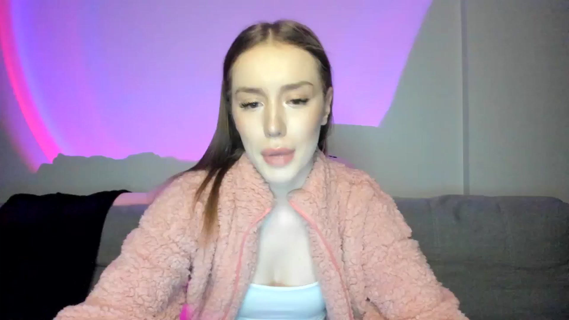 Gallery image thumbnail from IsabellRrose's myfreecams stream on, 01/13/2025, 18:12 image 4 of 20