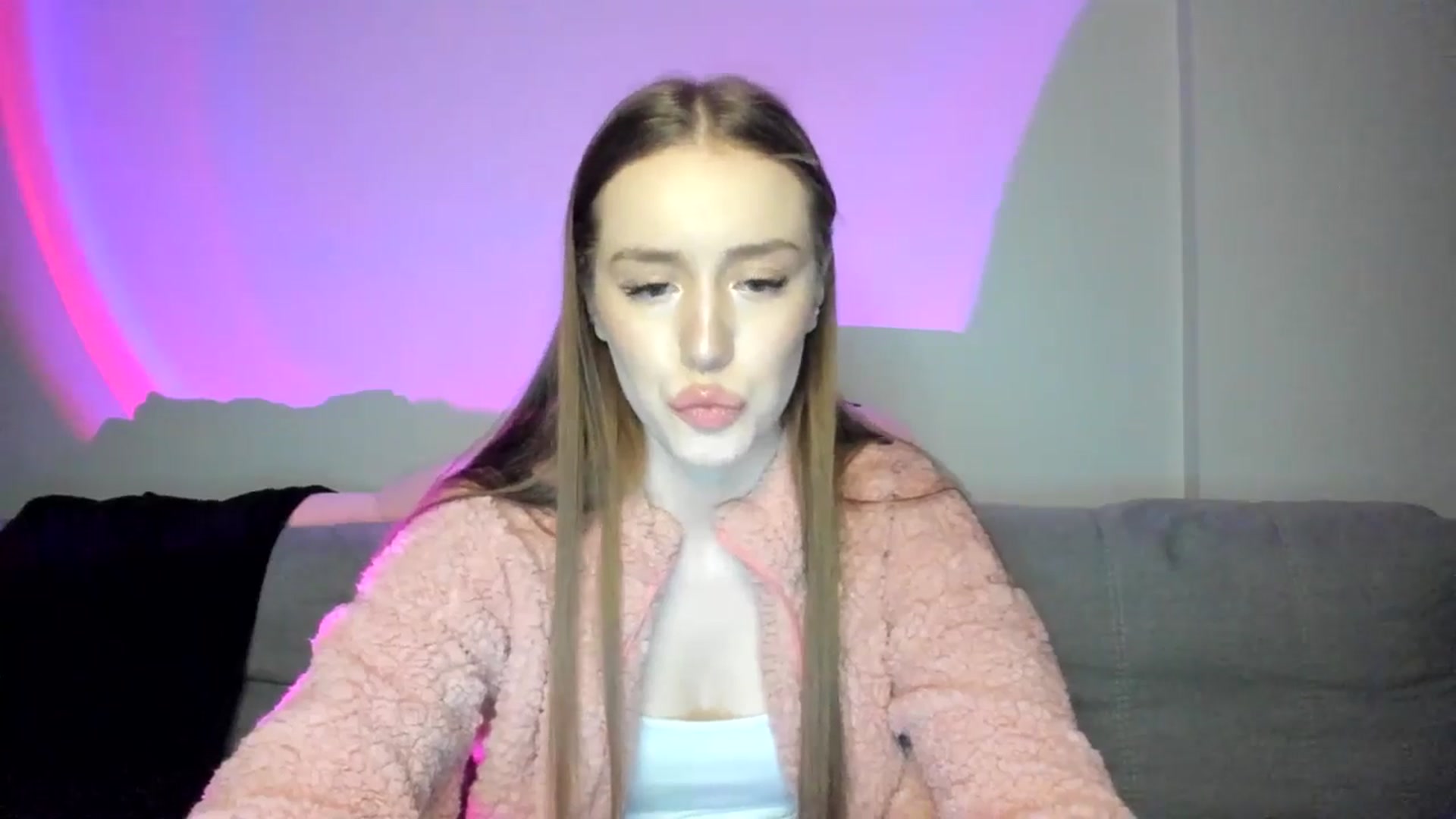 Gallery image thumbnail from IsabellRrose's myfreecams stream on, 01/13/2025, 18:24 image 19 of 20