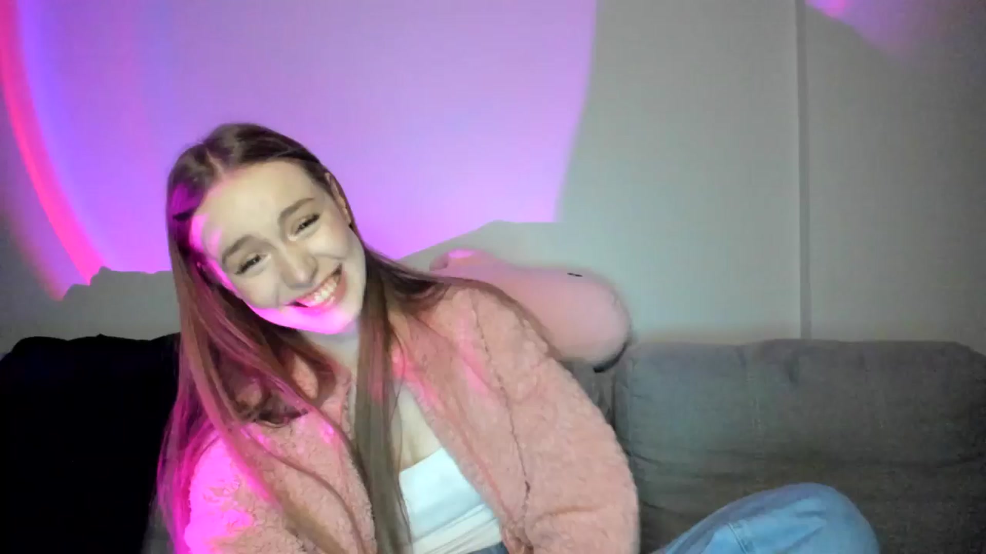 Gallery image thumbnail from IsabellRrose's myfreecams stream on, 01/13/2025, 18:47 image 5 of 20