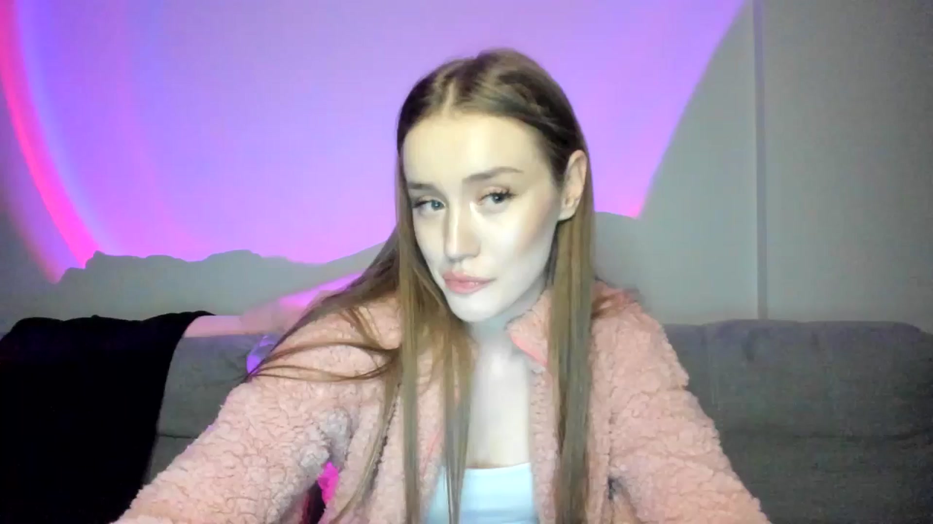 Gallery image thumbnail from IsabellRrose's myfreecams stream on, 01/13/2025, 18:47 image 17 of 20