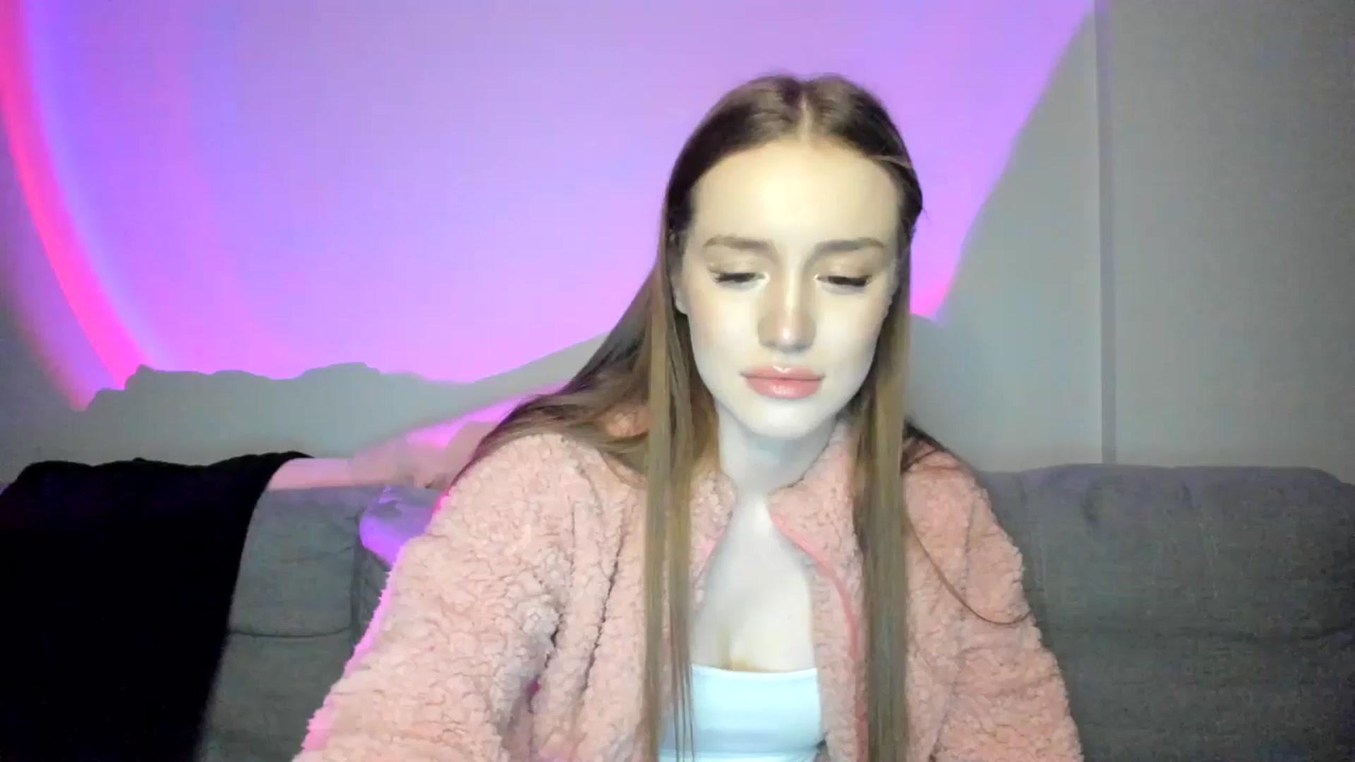 Gallery image thumbnail from IsabellRrose's myfreecams stream on, 01/13/2025, 18:47 image 2 of 20