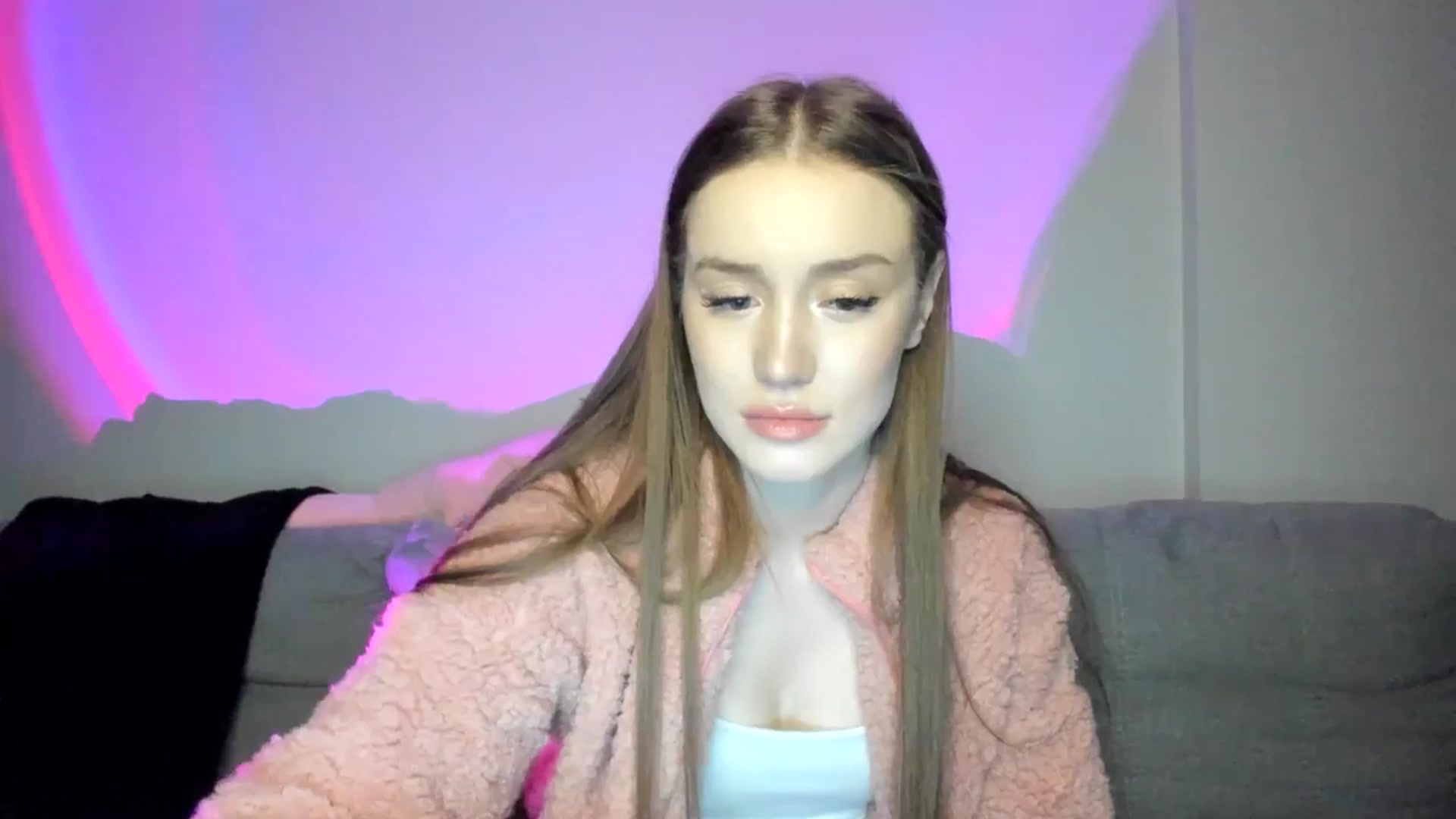 Gallery image thumbnail from IsabellRrose's myfreecams stream on, 01/13/2025, 18:47 image 7 of 20