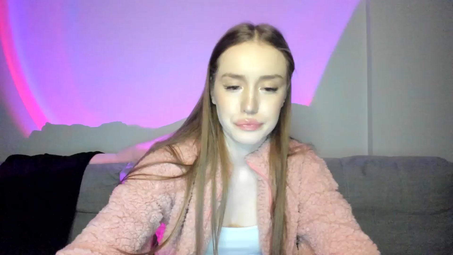 Gallery image thumbnail from IsabellRrose's myfreecams stream on, 01/13/2025, 18:47 image 15 of 20