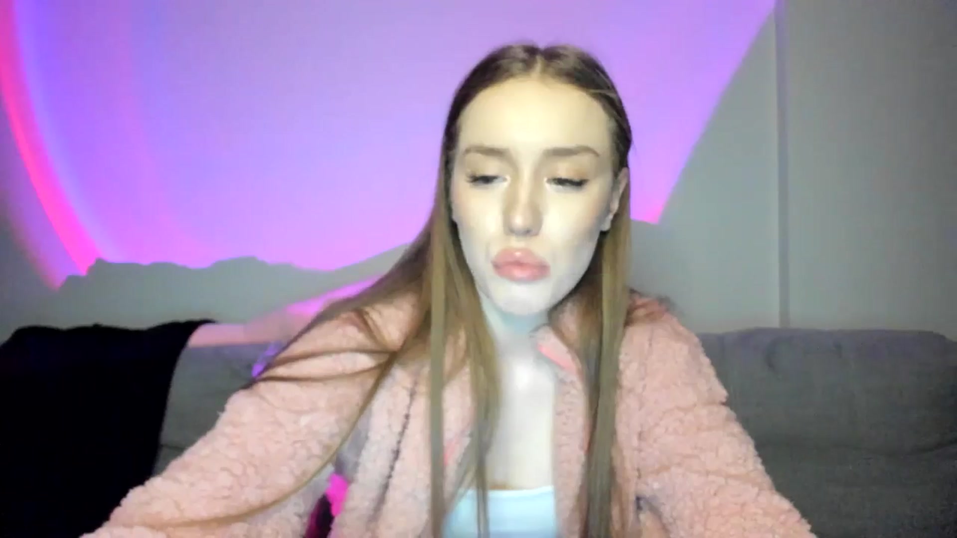 Gallery image thumbnail from IsabellRrose's myfreecams stream on, 01/13/2025, 18:47 image 13 of 20