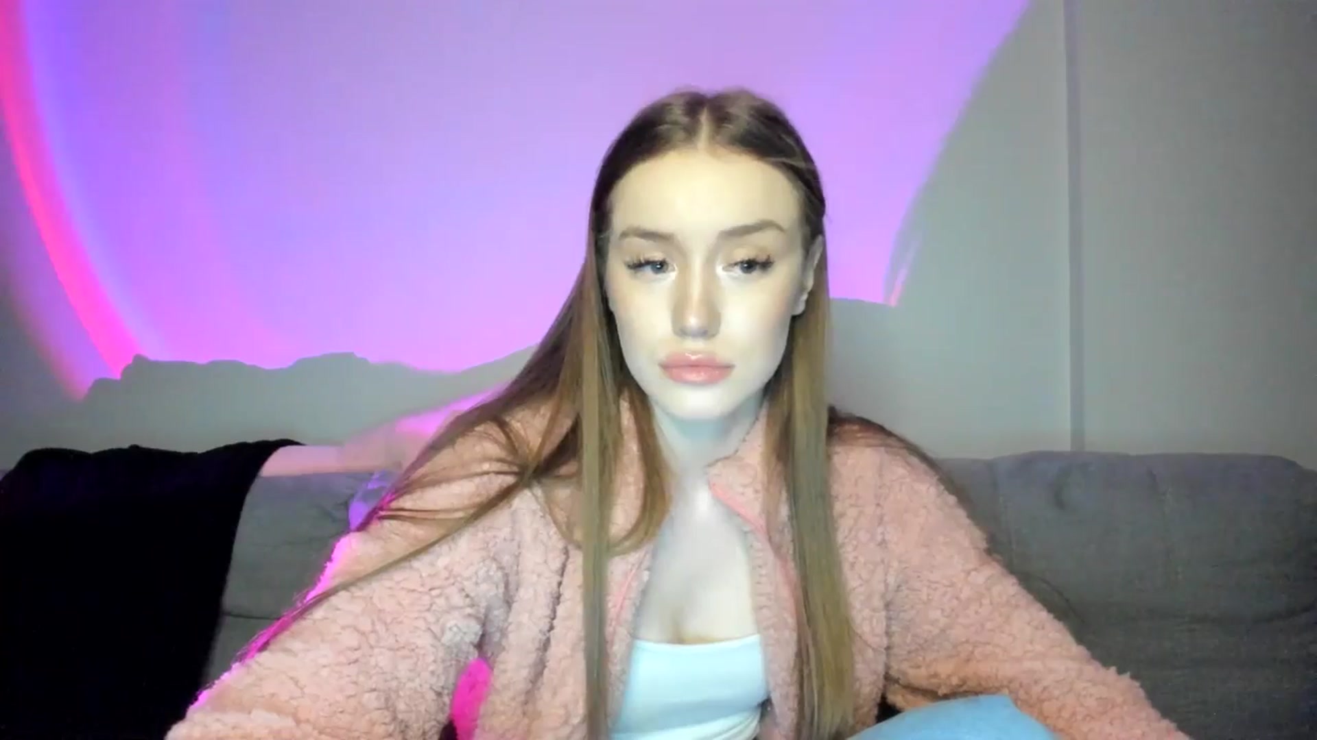 Gallery image thumbnail from IsabellRrose's myfreecams stream on, 01/13/2025, 18:47 image 10 of 20