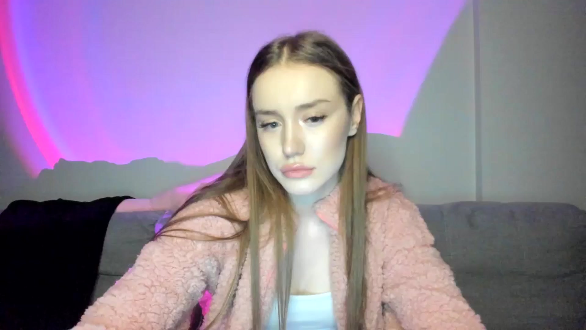 Gallery image thumbnail from IsabellRrose's myfreecams stream on, 01/13/2025, 18:47 image 16 of 20