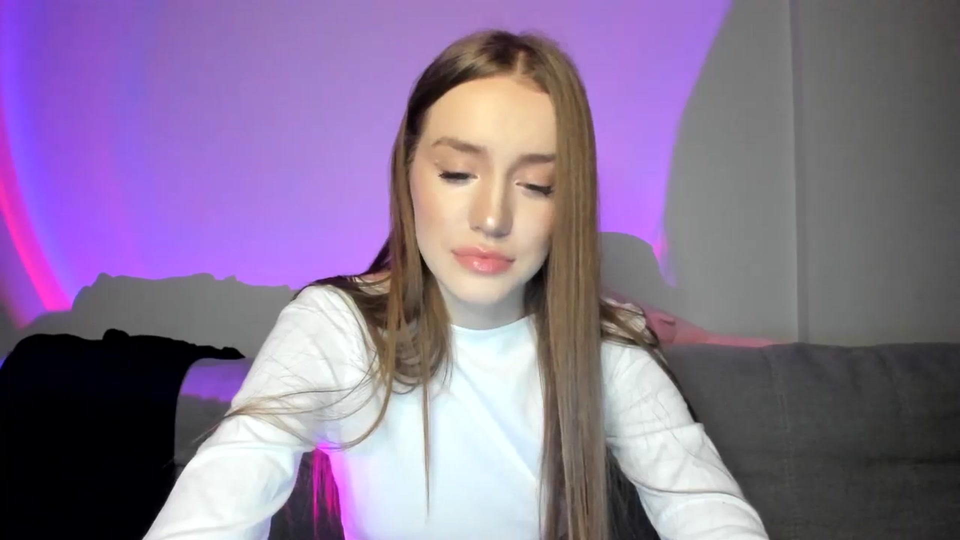 Gallery image thumbnail from IsabellRrose's myfreecams stream on, 01/17/2025, 17:29 image 10 of 20