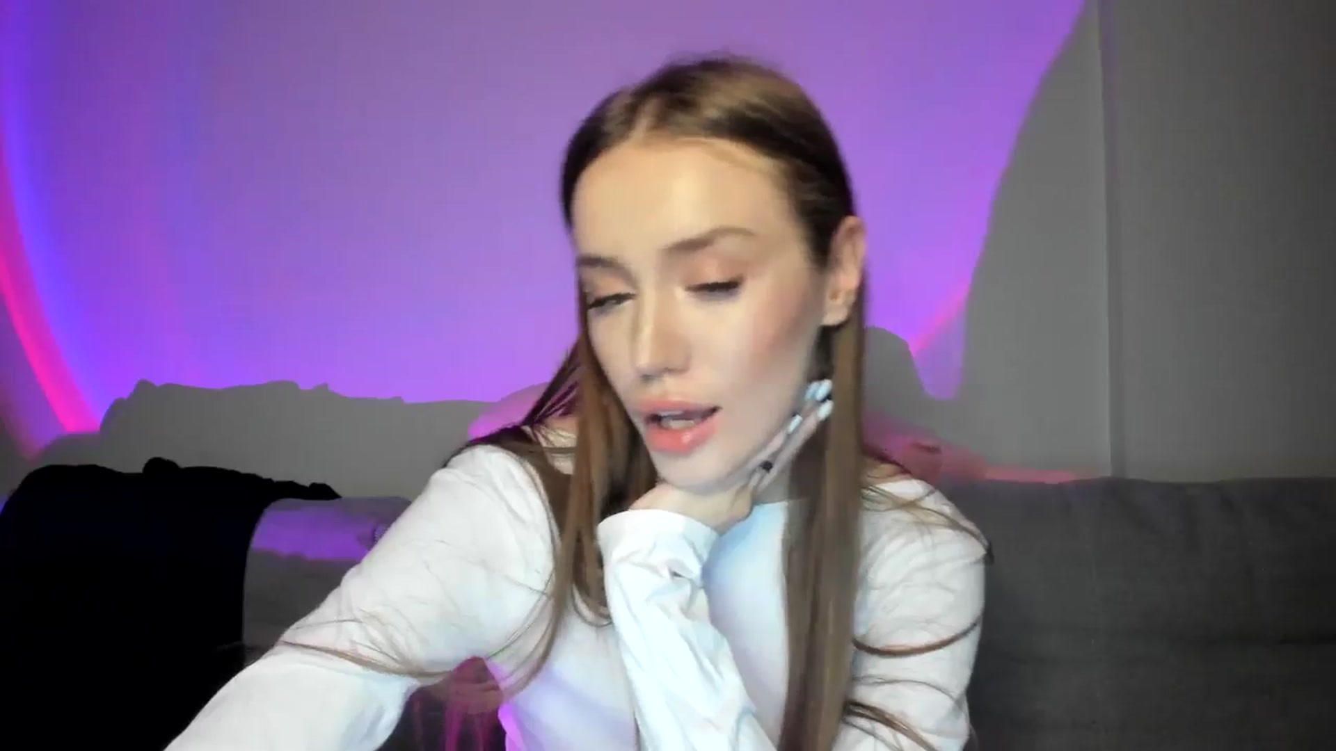 Gallery image thumbnail from IsabellRrose's myfreecams stream on, 01/17/2025, 17:29 image 11 of 20