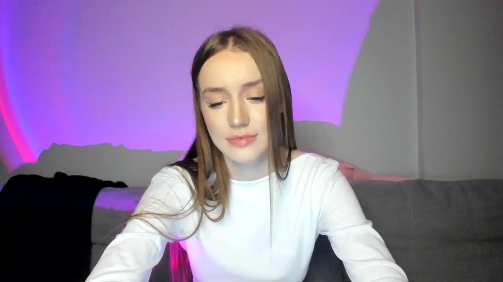 Gallery image thumbnail from IsabellRrose's myfreecams stream on, 01/17/2025, 17:29 image 8 of 20