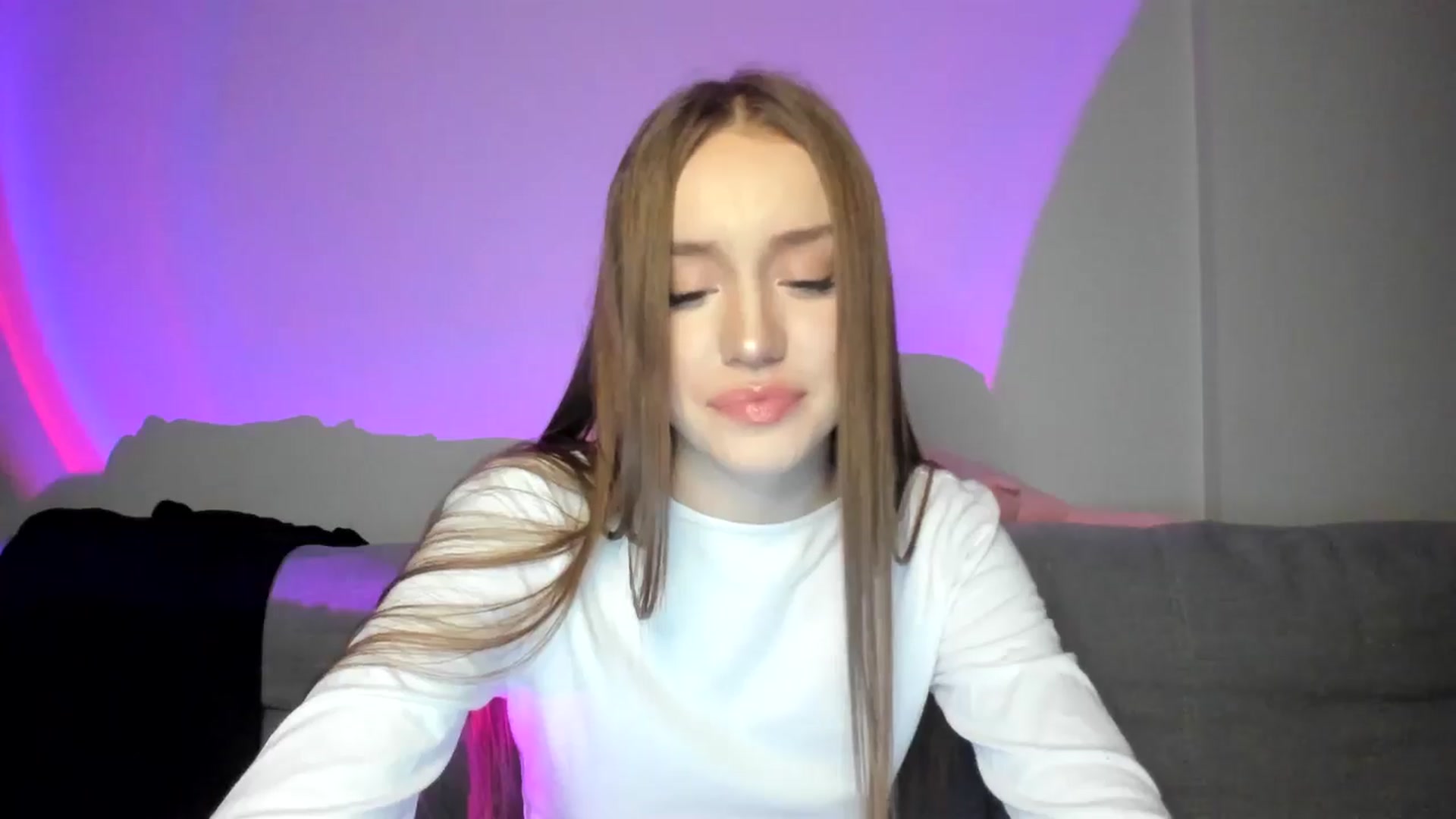 Gallery image thumbnail from IsabellRrose's myfreecams stream on, 01/17/2025, 17:29 image 18 of 20