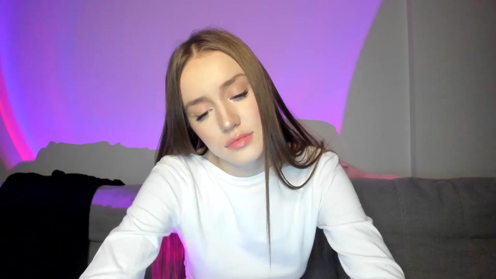 Gallery image thumbnail from IsabellRrose's myfreecams stream on, 01/17/2025, 17:29 image 16 of 20