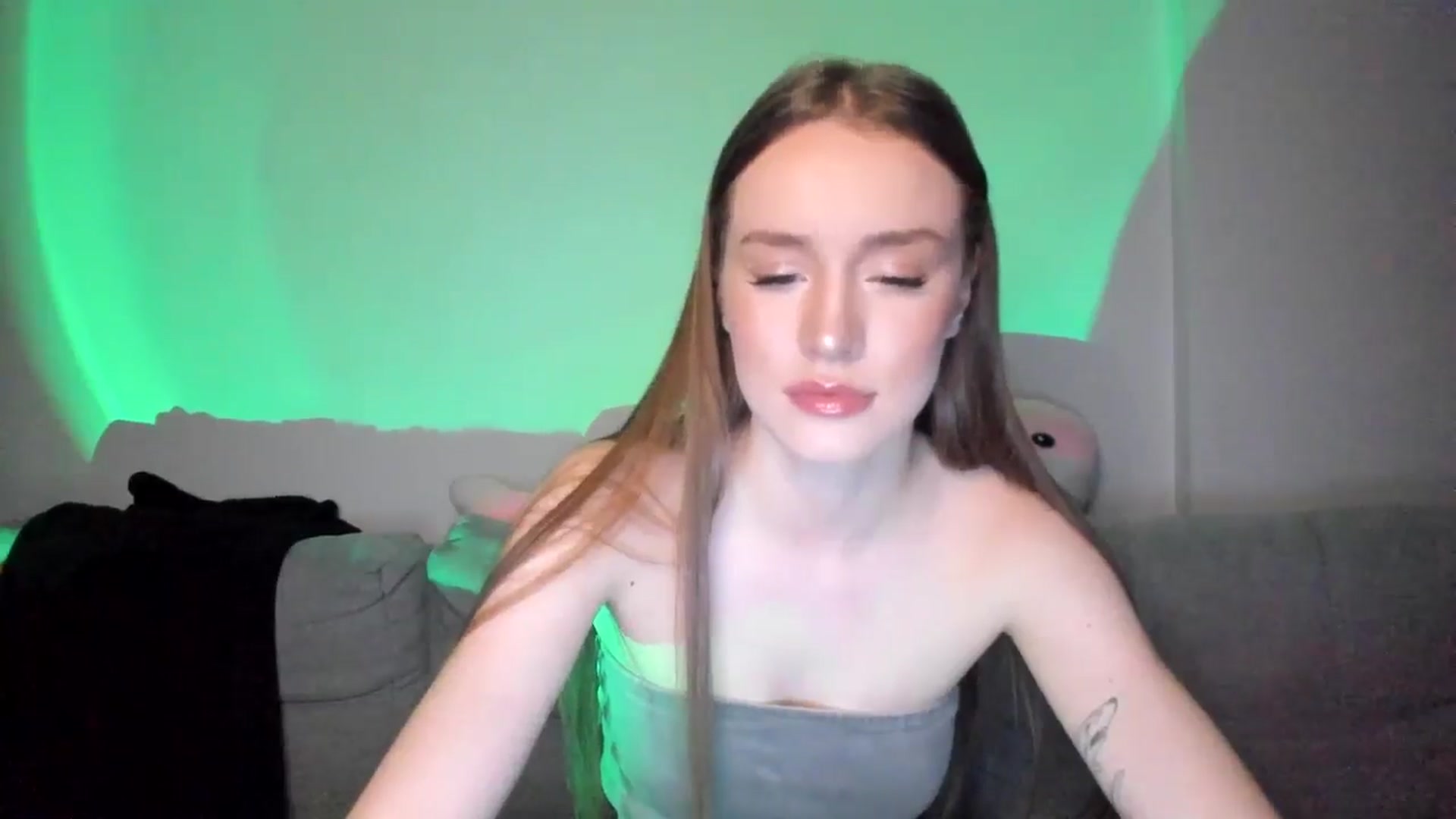 Gallery image thumbnail from IsabellRrose's myfreecams stream on, 01/18/2025, 16:50 image 7 of 20