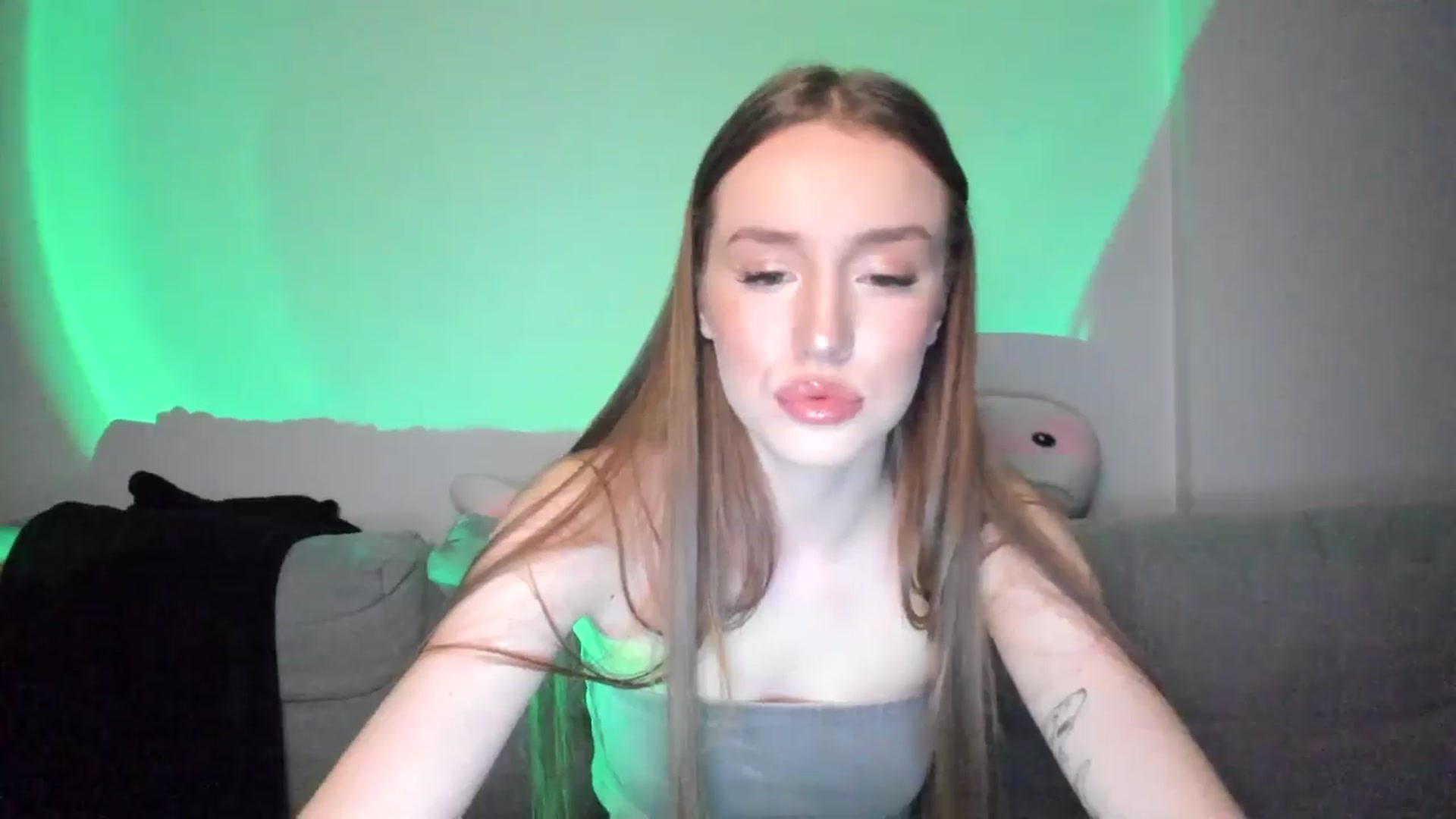 Gallery image thumbnail from IsabellRrose's myfreecams stream on, 01/18/2025, 16:50 image 4 of 20