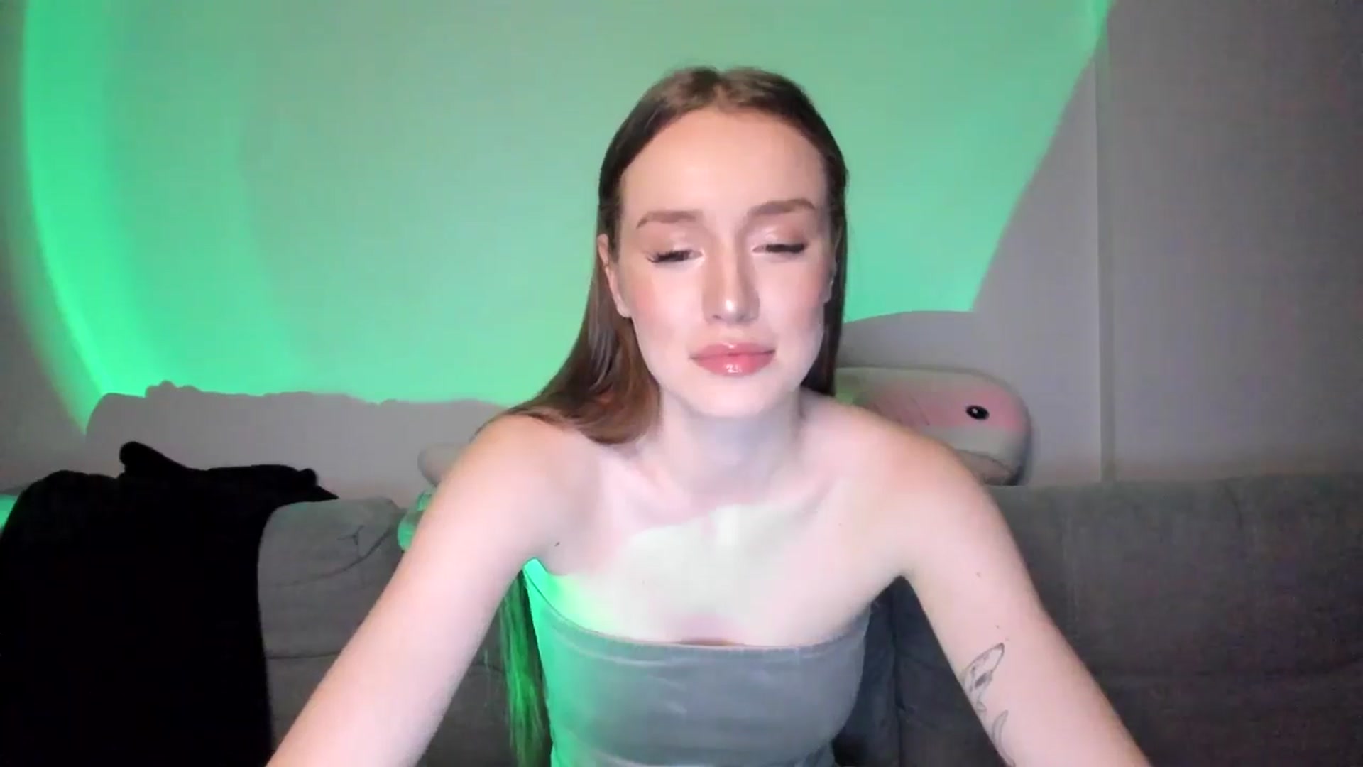 Gallery image thumbnail from IsabellRrose's myfreecams stream on, 01/18/2025, 17:55 image 8 of 20