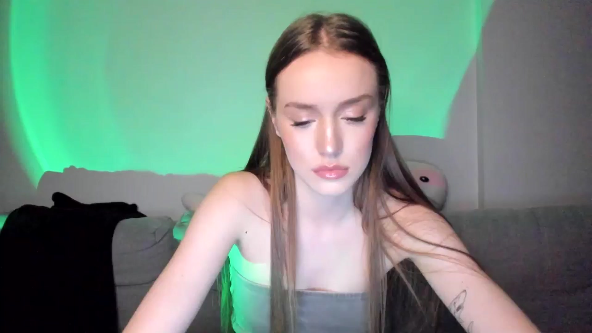 Gallery image thumbnail from IsabellRrose's myfreecams stream on, 01/18/2025, 17:55 image 5 of 20