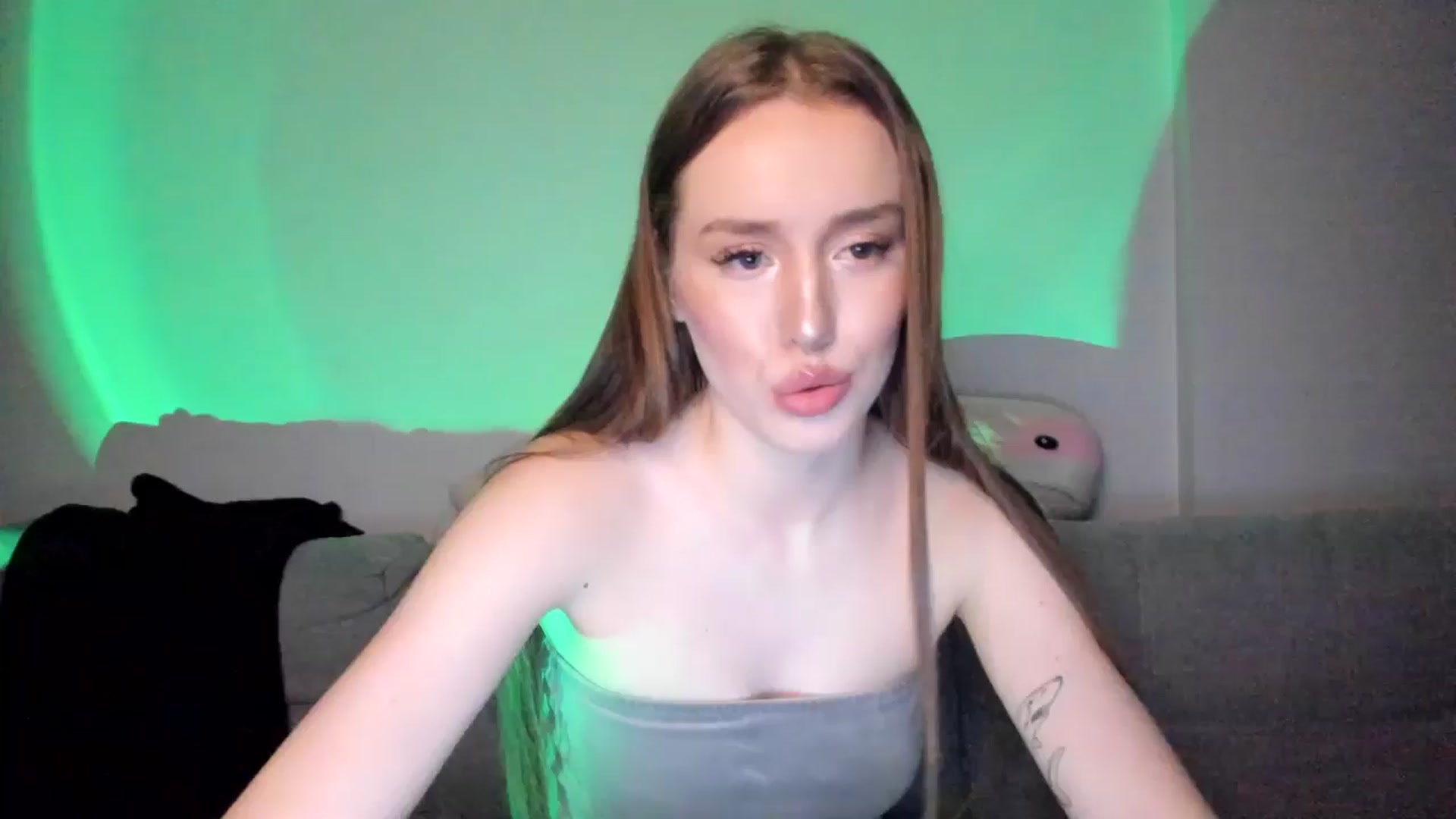 Gallery image thumbnail from IsabellRrose's myfreecams stream on, 01/18/2025, 17:55 image 16 of 20