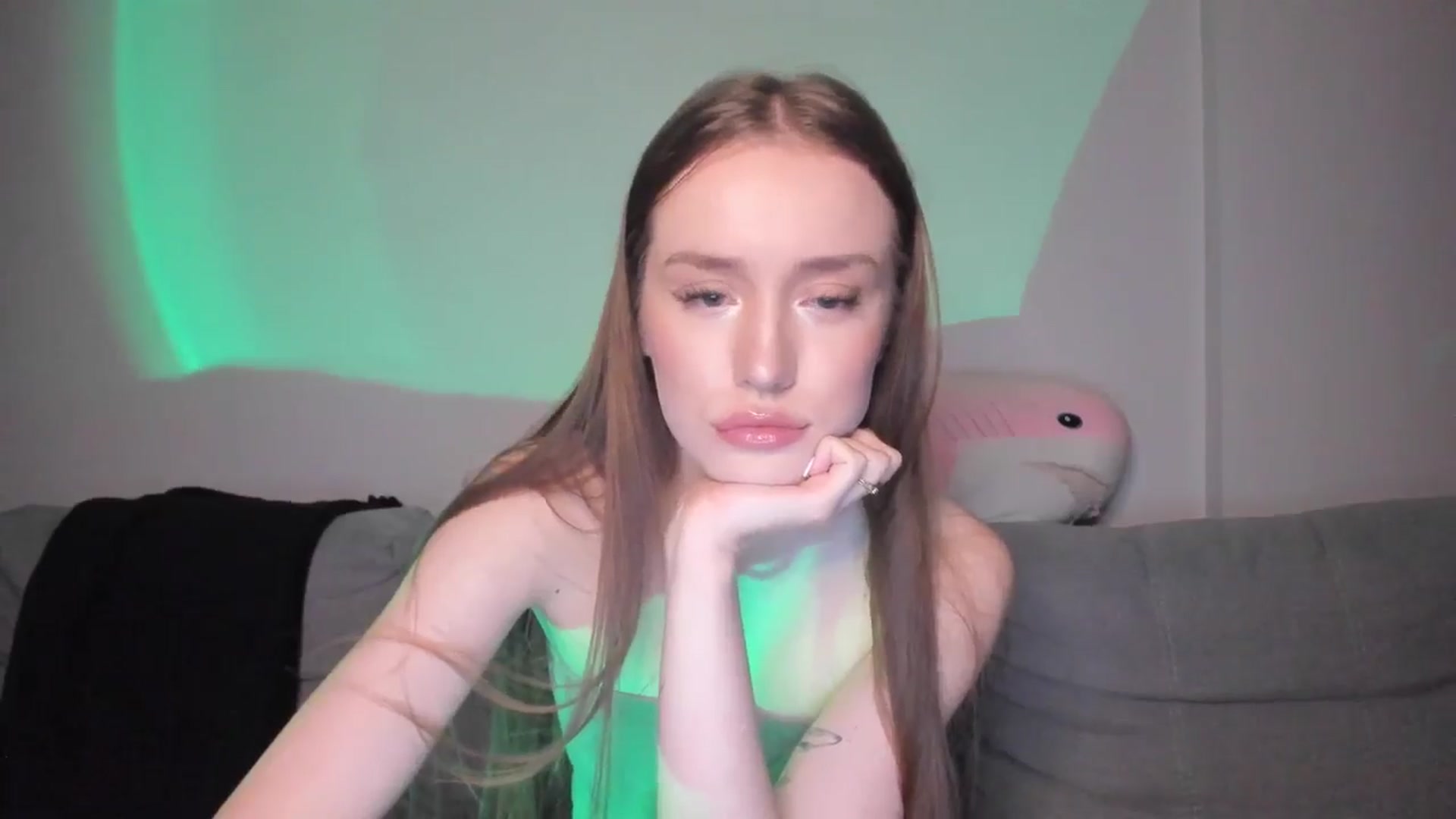 Gallery image thumbnail from IsabellRrose's myfreecams stream on, 01/19/2025, 17:26 image 16 of 20