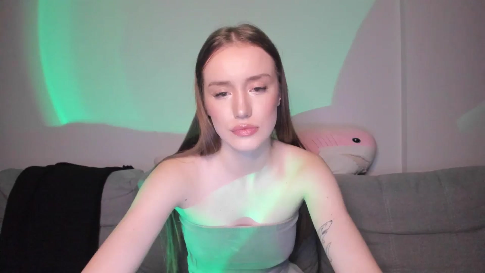 Gallery image thumbnail from IsabellRrose's myfreecams stream on, 01/19/2025, 17:26 image 8 of 20