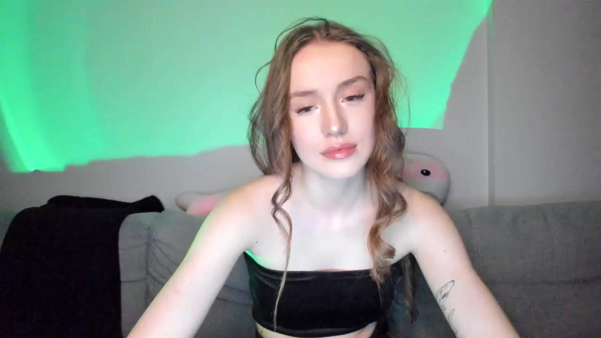 Gallery image thumbnail from IsabellRrose's myfreecams stream on, 01/21/2025, 16:45 image 4 of 20