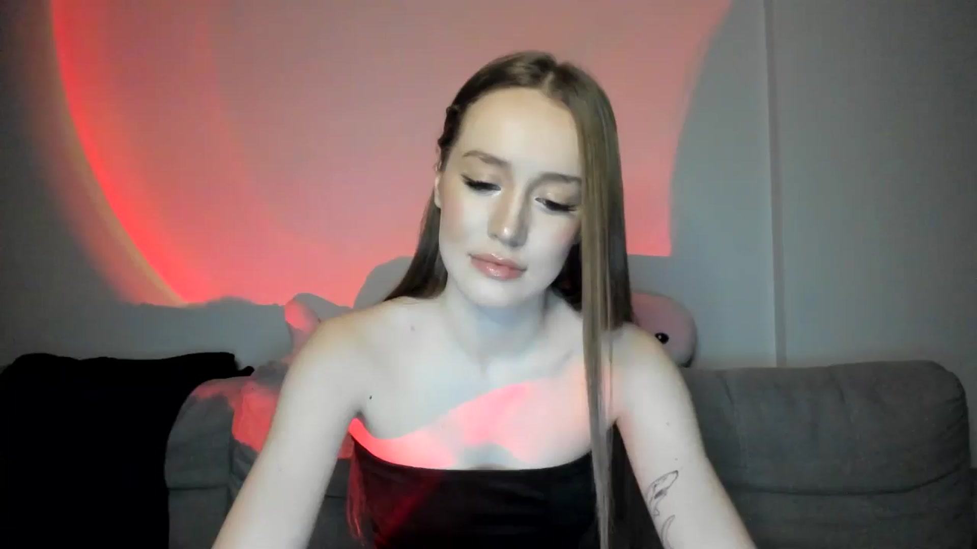 Gallery image thumbnail from IsabellRrose's myfreecams stream on, 02/02/2025, 17:16 image 1 of 20