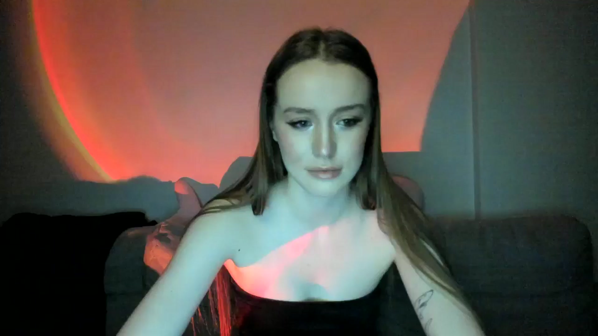 Gallery image thumbnail from IsabellRrose's myfreecams stream on, 02/02/2025, 19:04 image 1 of 20