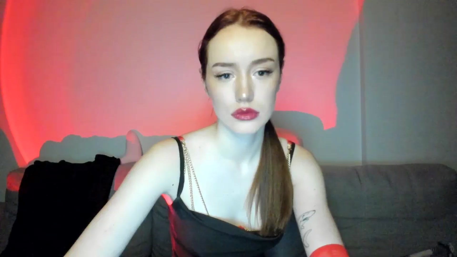 Gallery image thumbnail from IsabellRrose's myfreecams stream on, 02/07/2025, 17:15 image 9 of 20