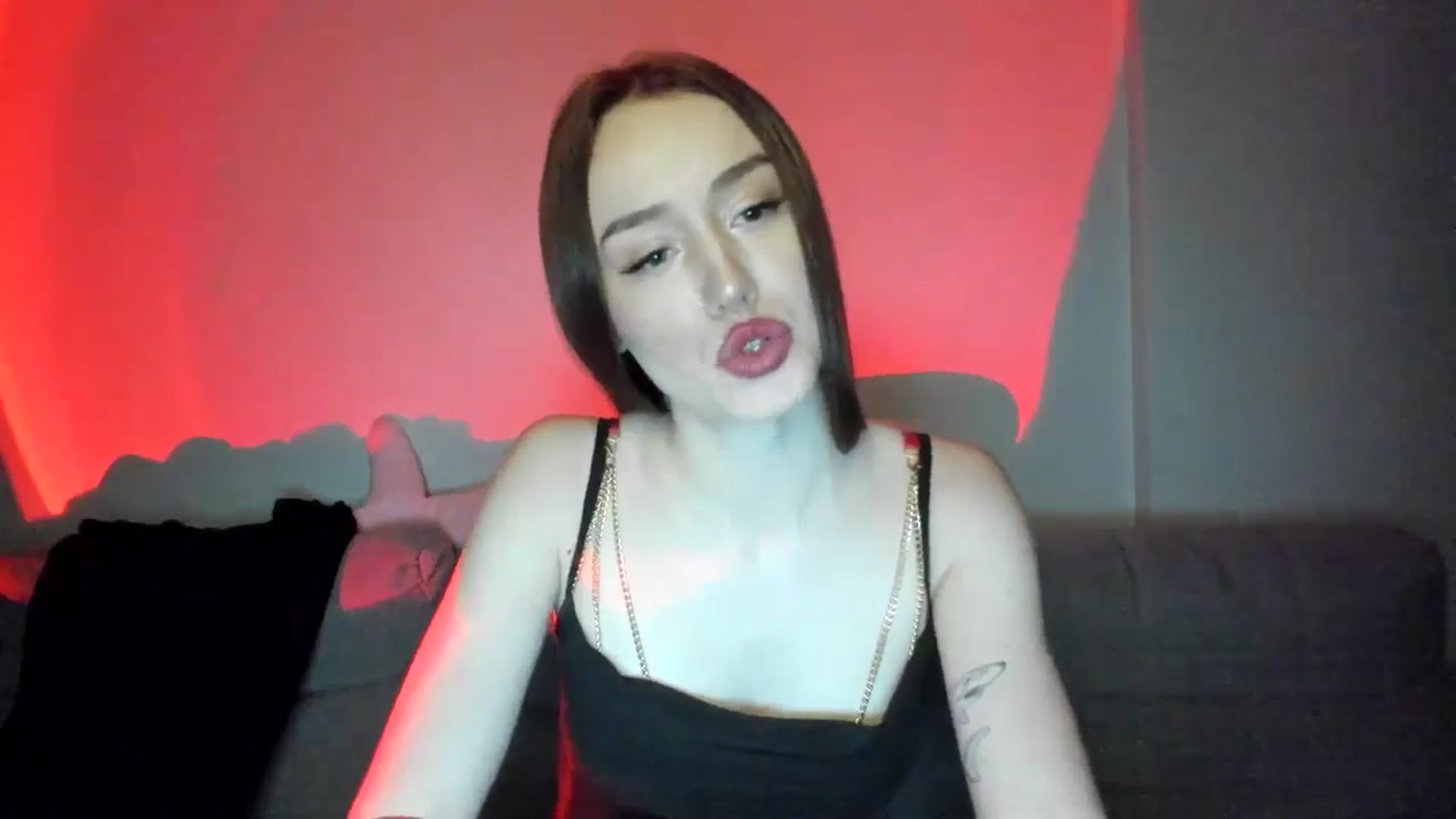 Gallery image thumbnail from IsabellRrose's myfreecams stream on, 02/07/2025, 18:45 image 20 of 20