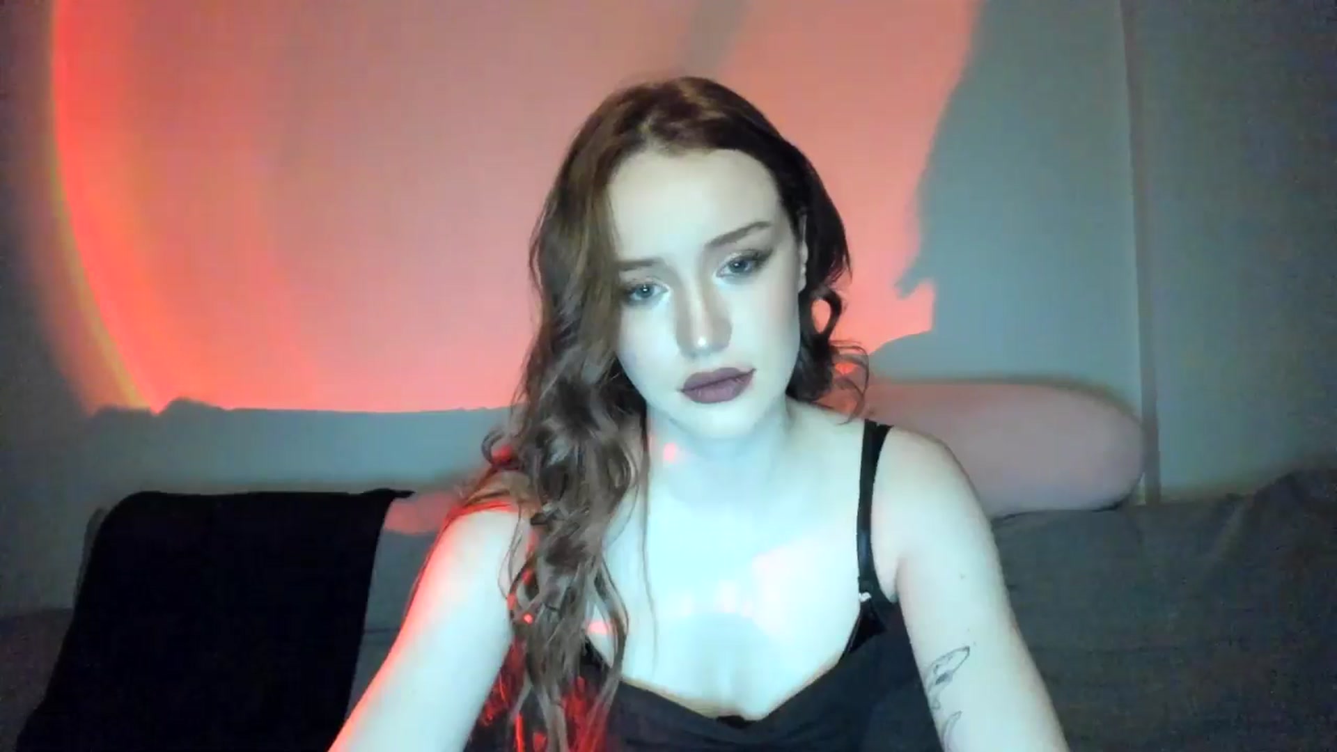 Gallery image thumbnail from IsabellRrose's myfreecams stream on, 02/14/2025, 17:24 image 15 of 20