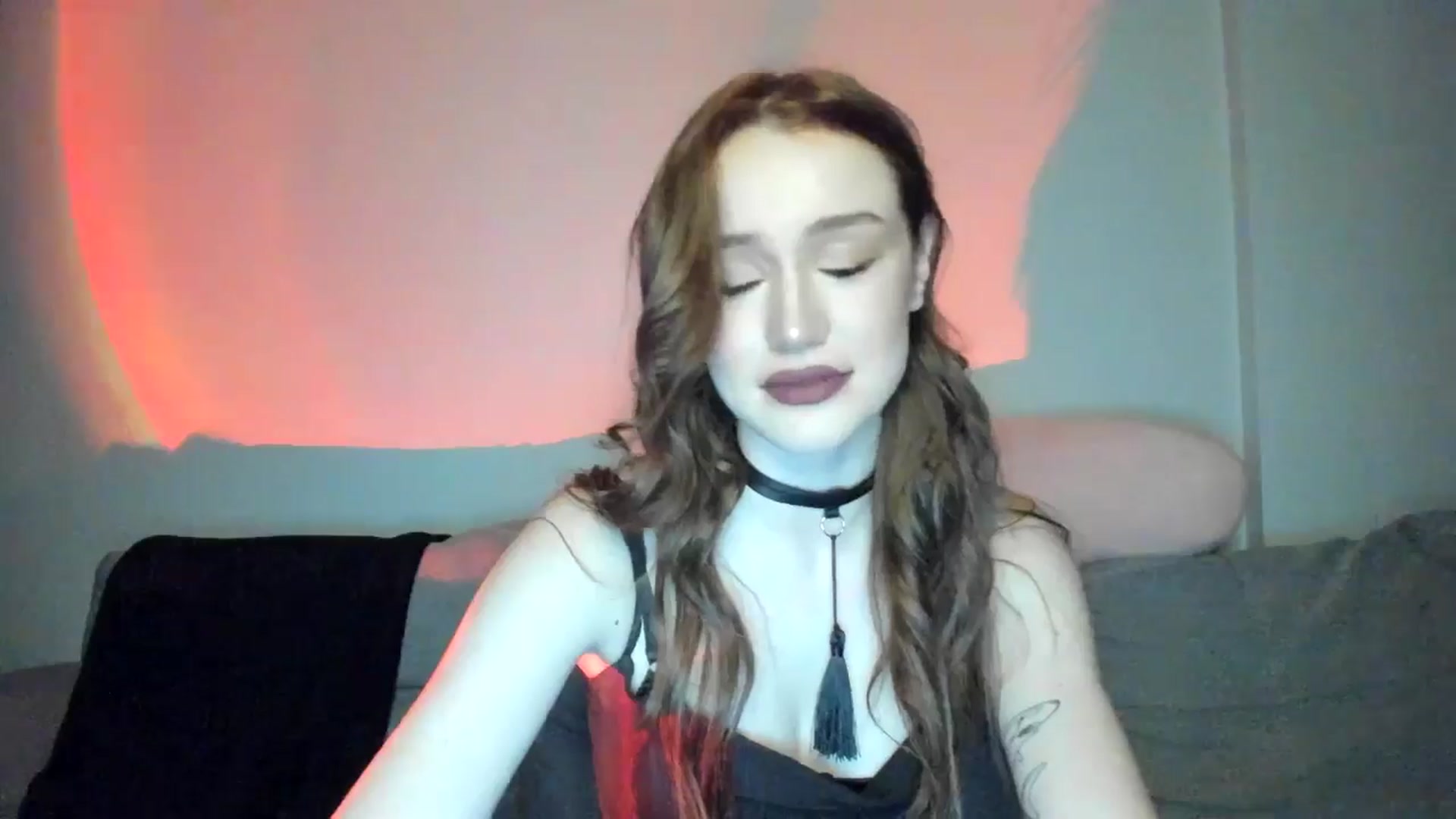 Gallery image thumbnail from IsabellRrose's myfreecams stream on, 02/14/2025, 17:24 image 6 of 20