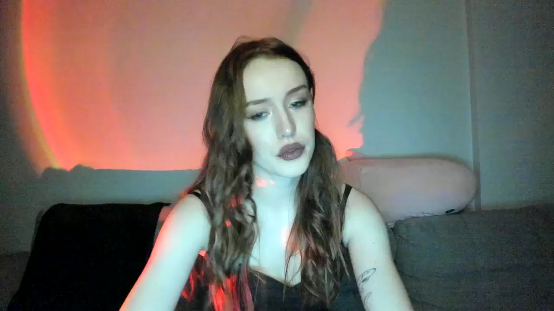 Gallery image thumbnail from IsabellRrose's myfreecams stream on, 02/14/2025, 18:00 image 6 of 20