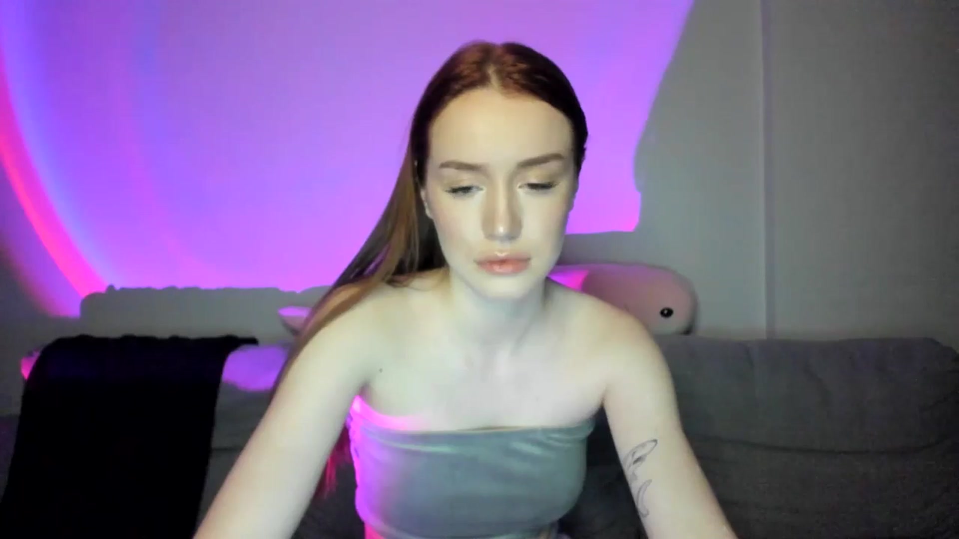 Gallery image thumbnail from IsabellRrose's myfreecams stream on, 02/20/2025, 19:03 image 12 of 20