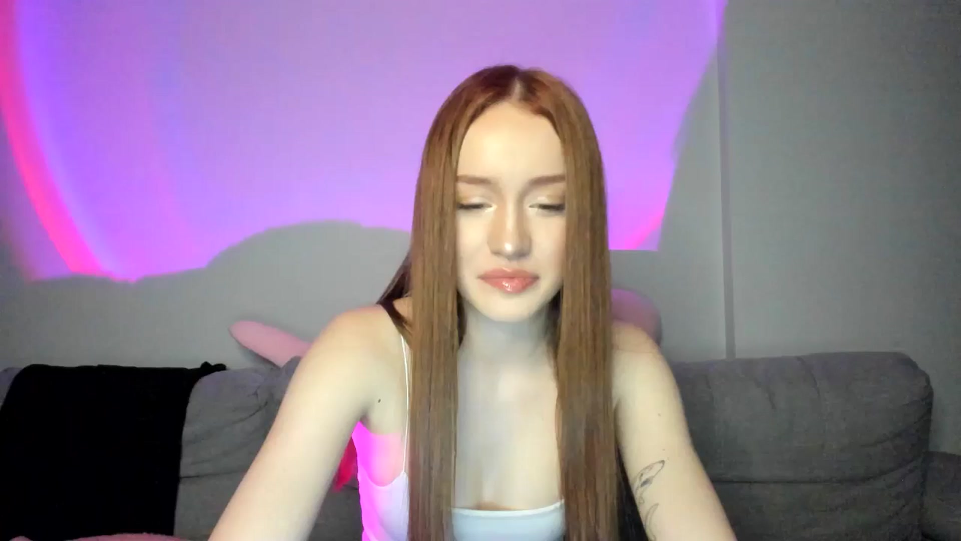 Gallery image thumbnail from IsabellRrose's myfreecams stream on, 02/23/2025, 17:22 image 9 of 20