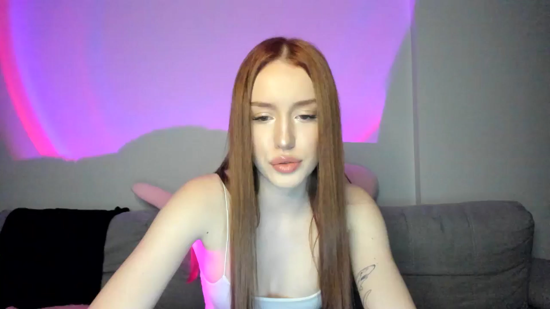 Gallery image thumbnail from IsabellRrose's myfreecams stream on, 02/23/2025, 17:22 image 8 of 20