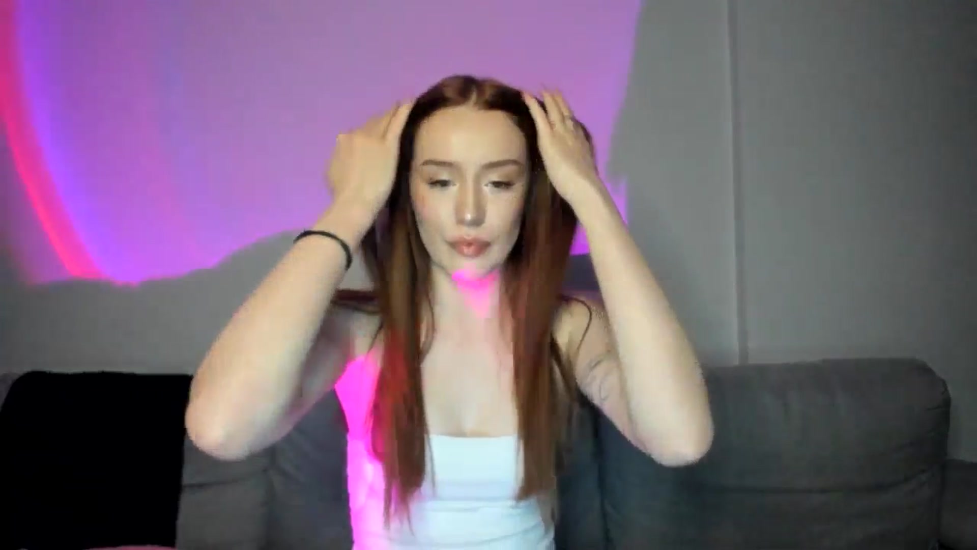Gallery image thumbnail from IsabellRrose's myfreecams stream on, 02/23/2025, 17:37 image 4 of 20