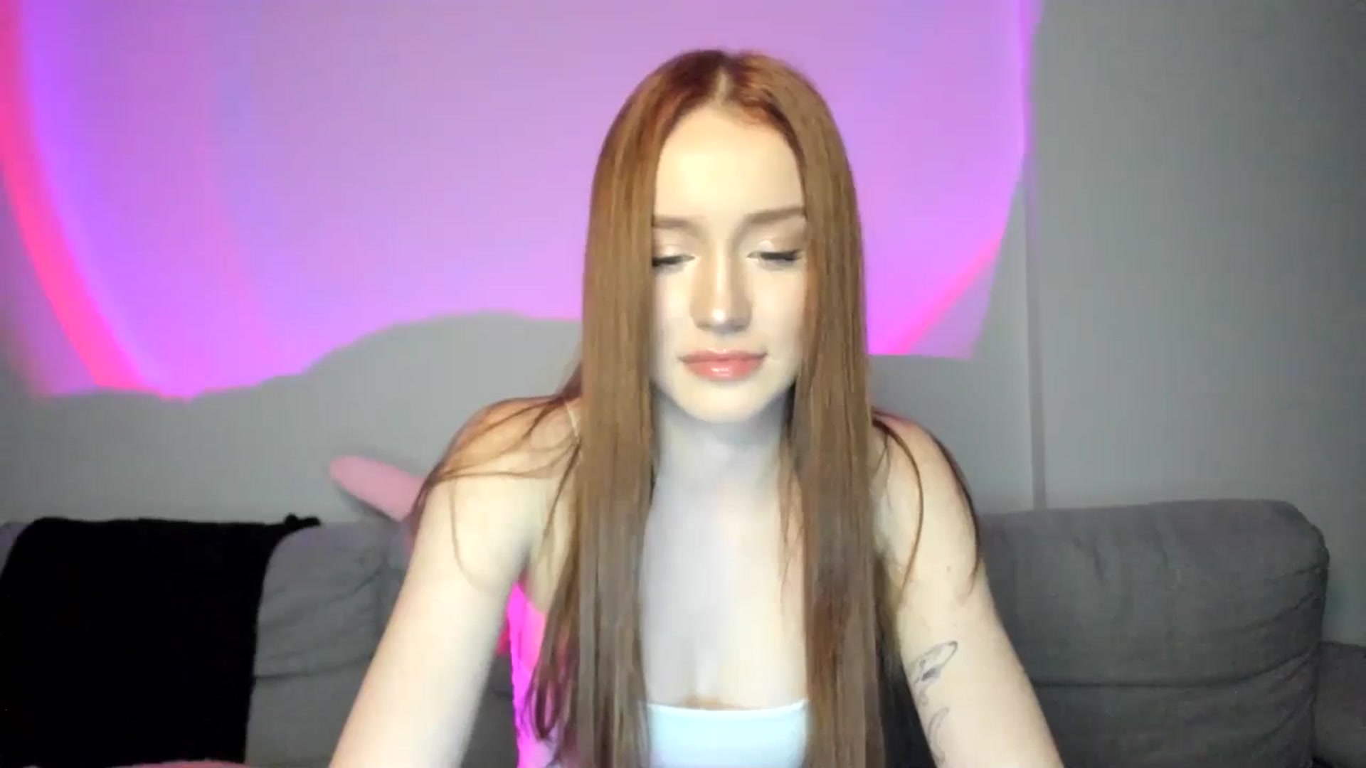 Gallery image thumbnail from IsabellRrose's myfreecams stream on, 02/23/2025, 17:37 image 3 of 20