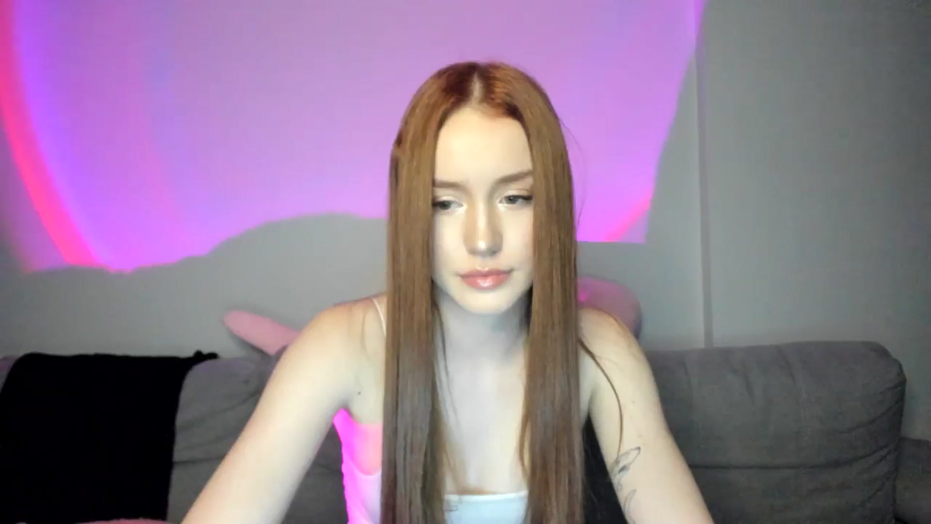 Gallery image thumbnail from IsabellRrose's myfreecams stream on, 02/23/2025, 17:37 image 9 of 20